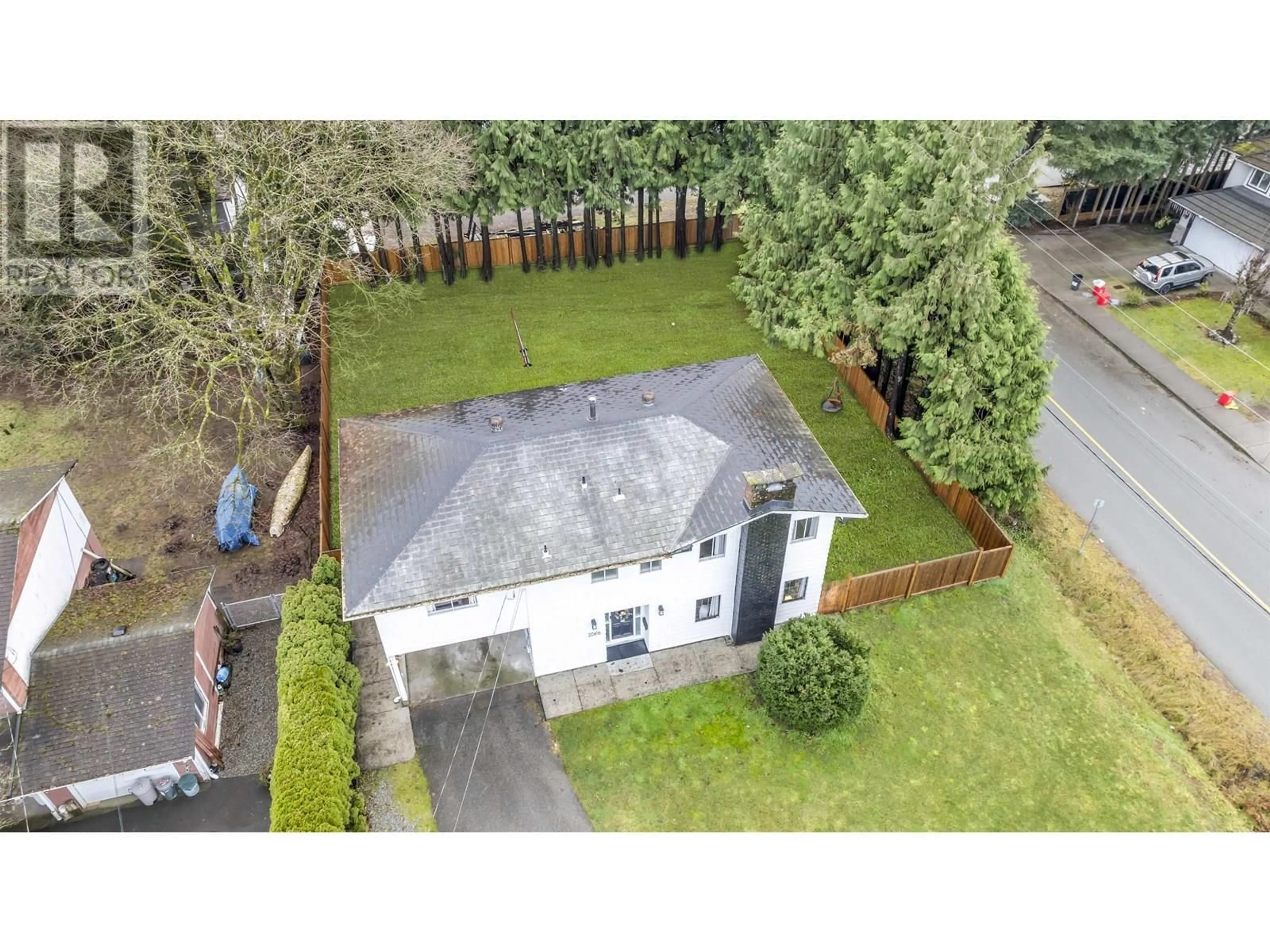 A pic from outside/outdoor area/front of a property/back of a property/a pic from drone, street for 20616 TYNER AVENUE, Maple Ridge British Columbia V2X3V7