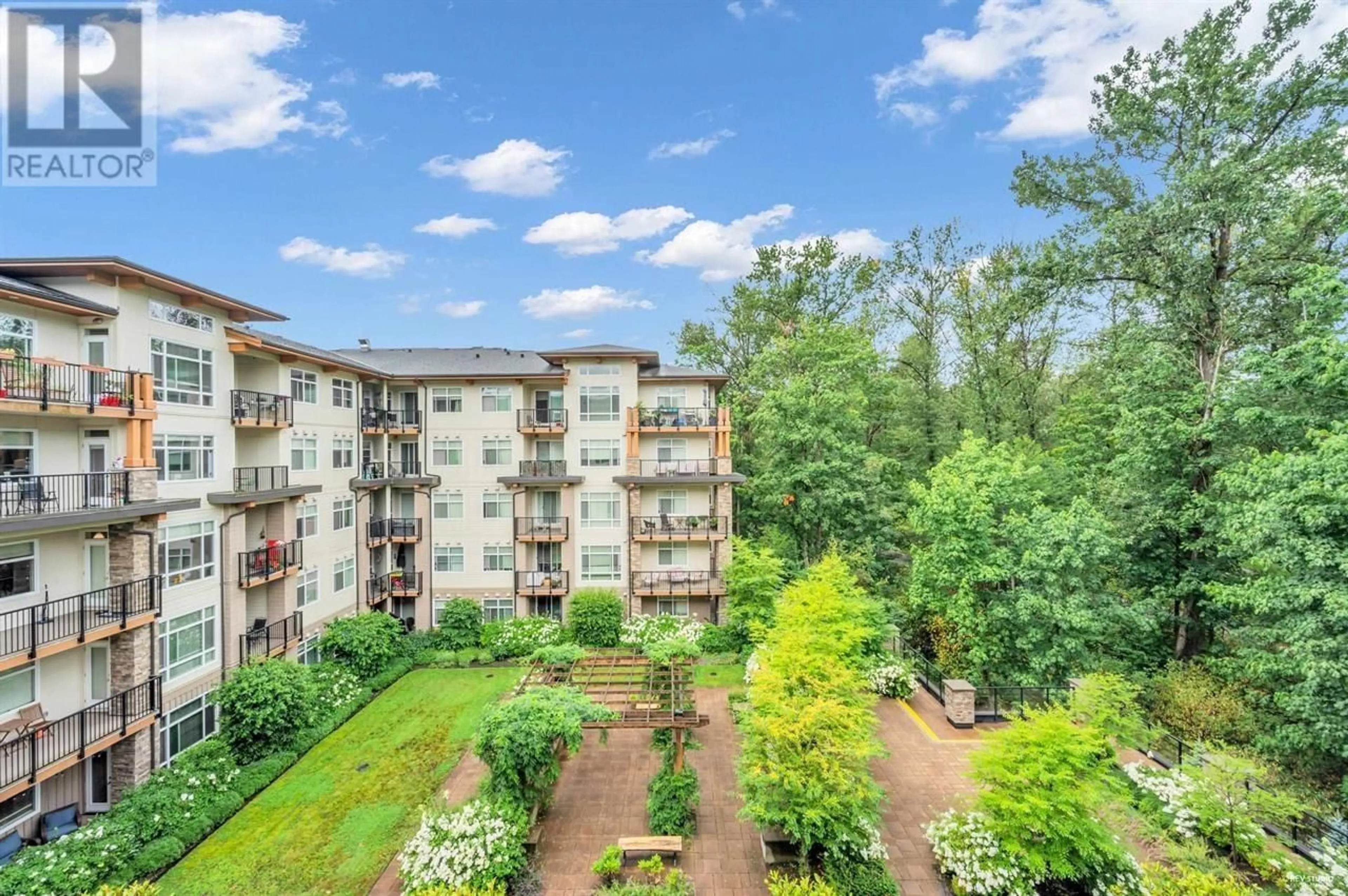 Patio, water/lake/river/ocean view for 409 - 2465 WILSON AVENUE, Coquitlam British Columbia V3C0E6
