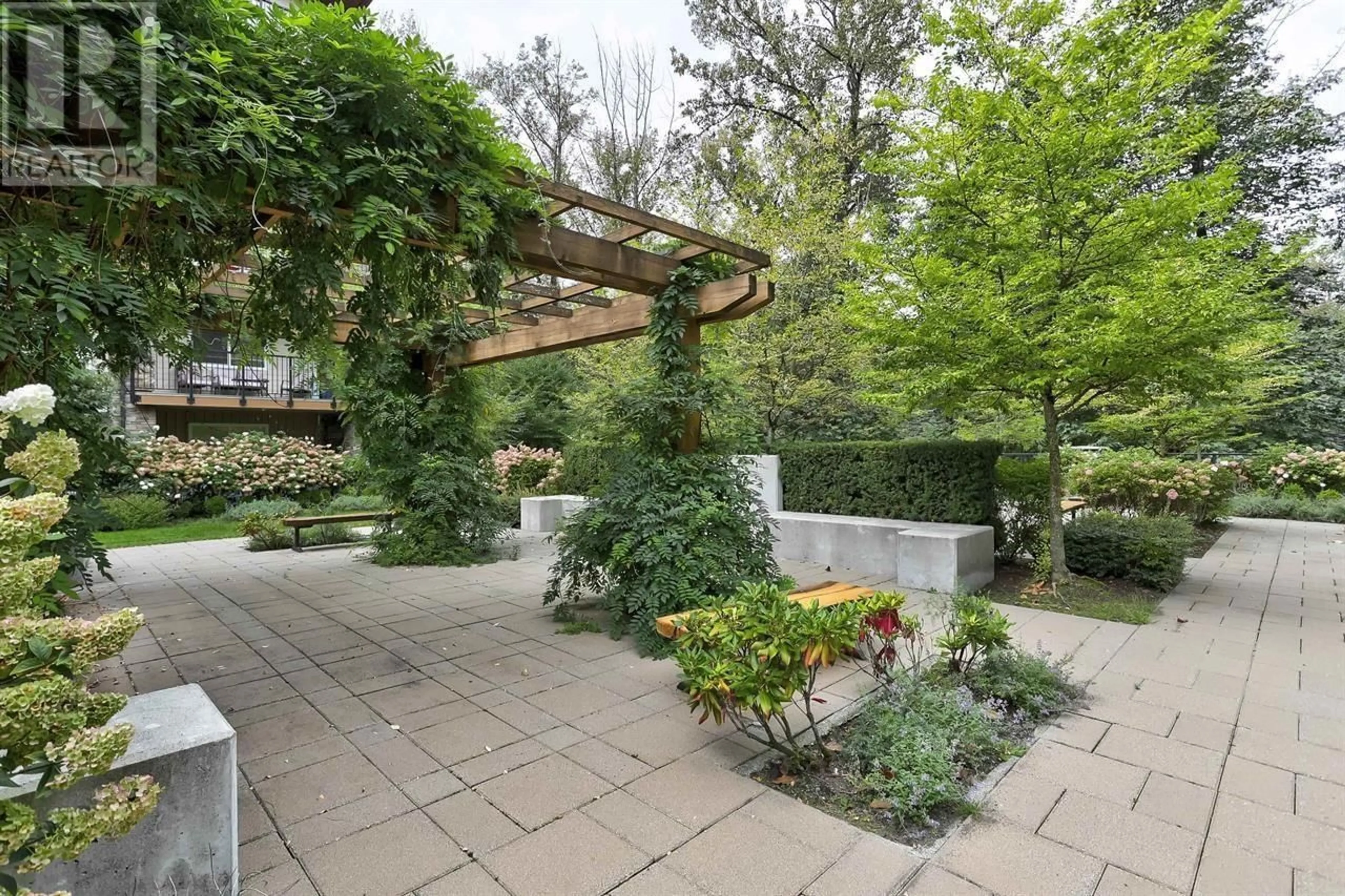 Patio, street for 409 - 2465 WILSON AVENUE, Coquitlam British Columbia V3C0E6