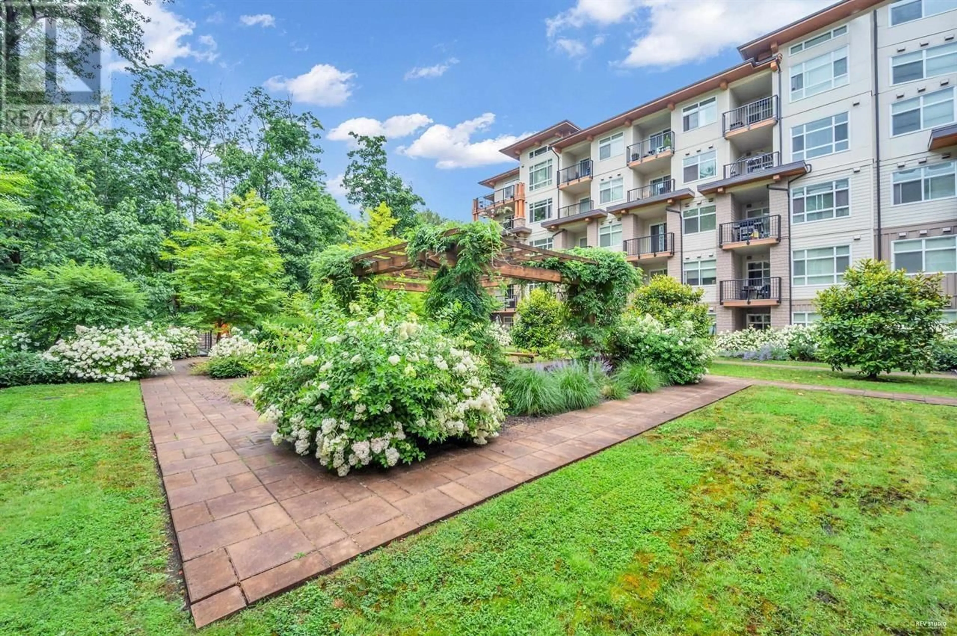 Patio, unknown for 409 - 2465 WILSON AVENUE, Coquitlam British Columbia V3C0E6
