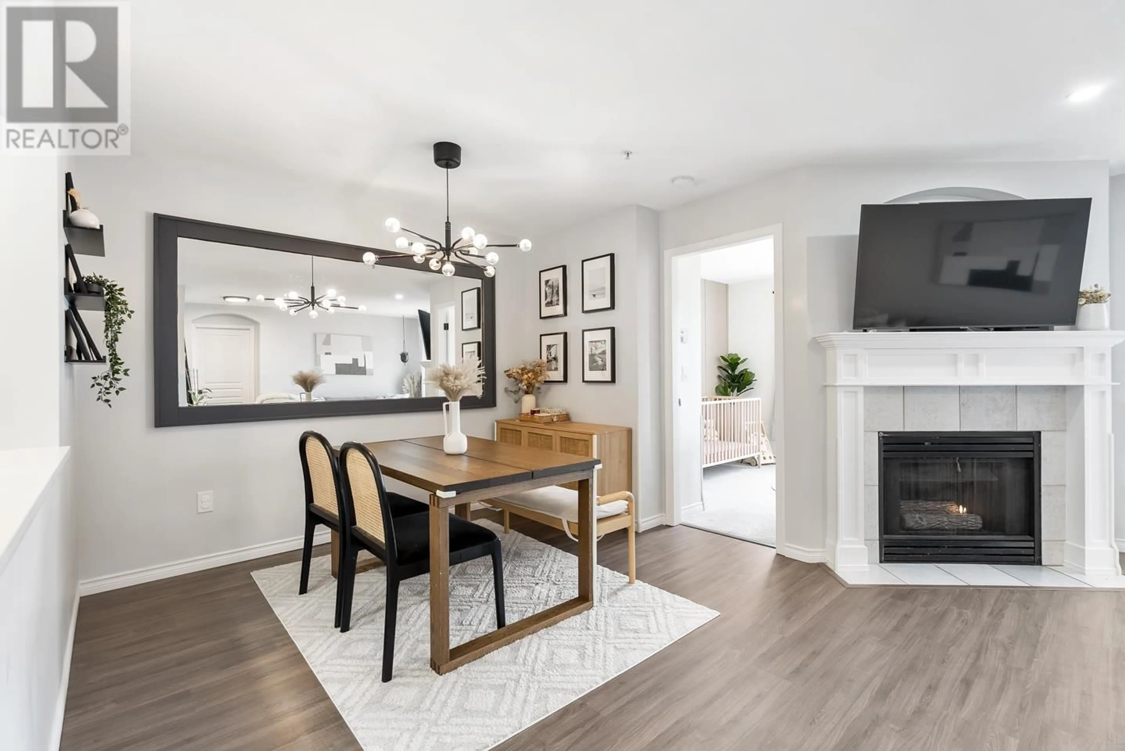 Unknown for 302 - 4770 52A STREET, Delta British Columbia V4K5B5