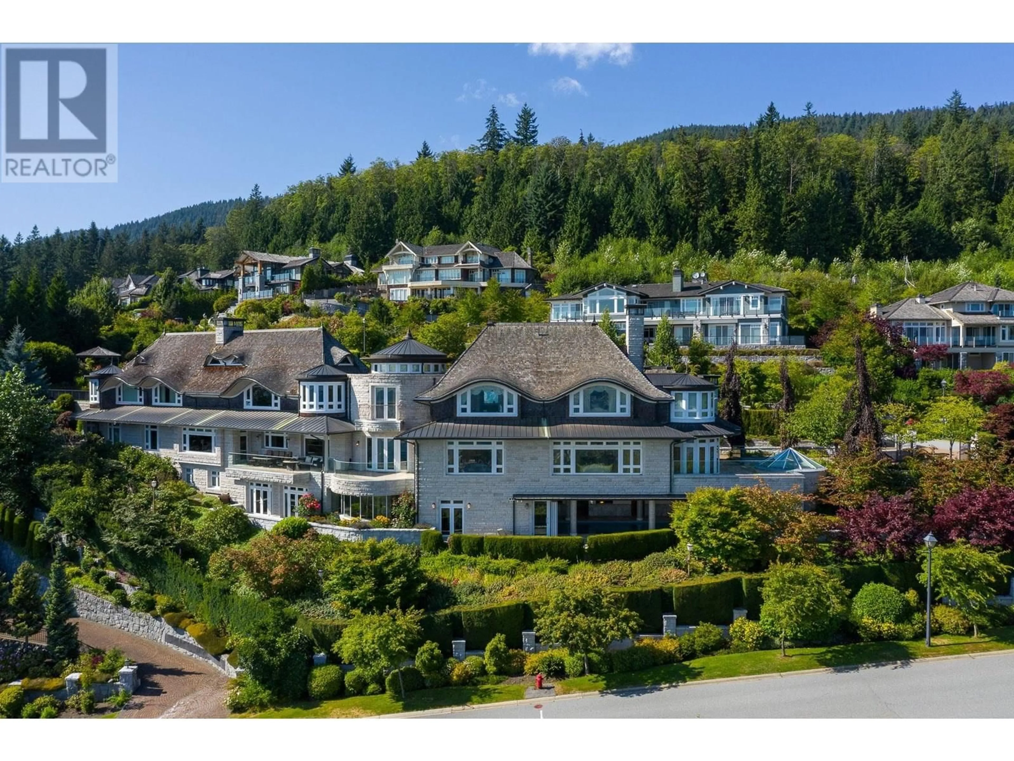 A pic from outside/outdoor area/front of a property/back of a property/a pic from drone, mountain view for 2743 WILLOUGHBY ROAD, West Vancouver British Columbia V7S3K3