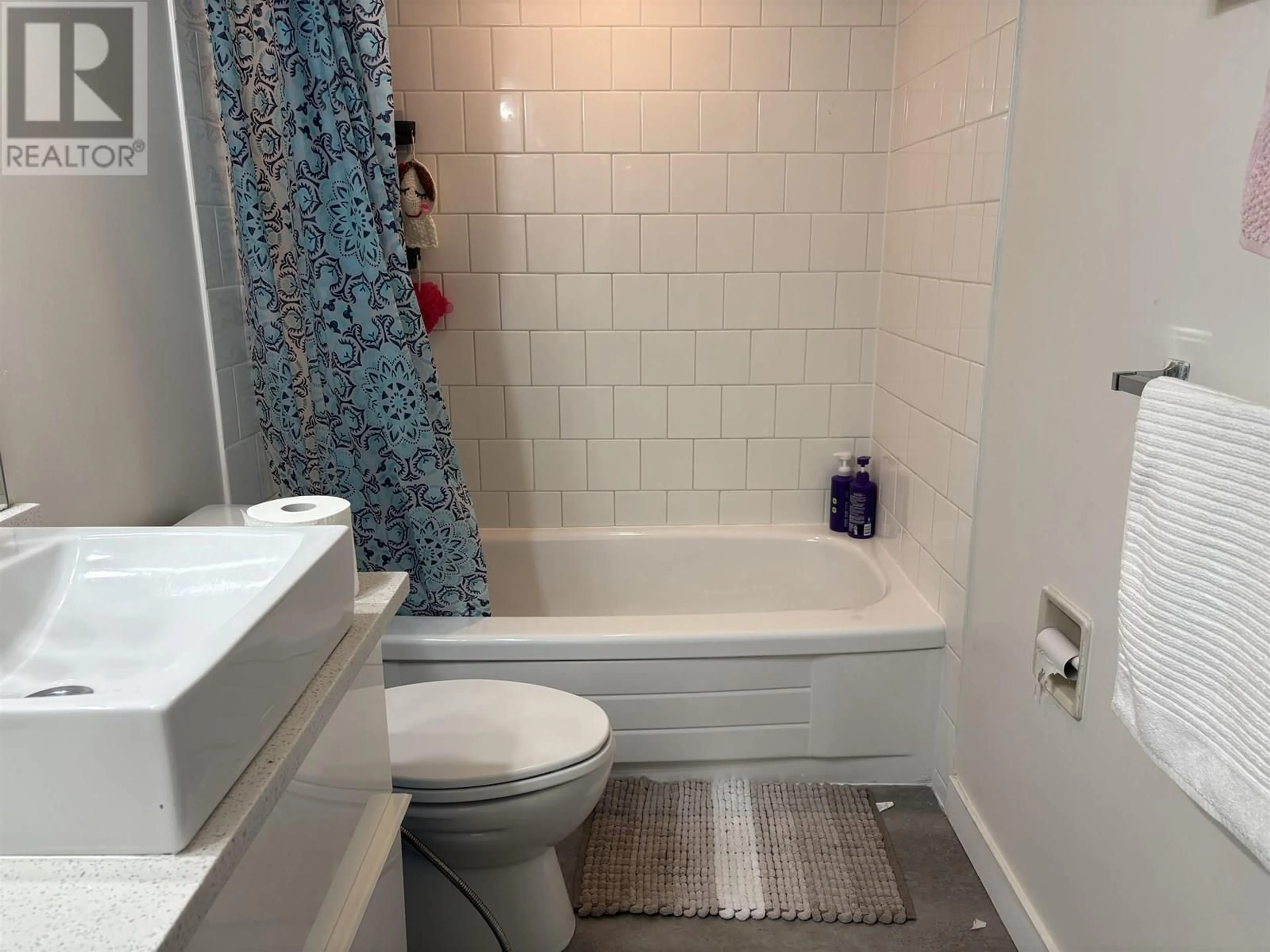 Standard bathroom, ceramic/tile floor for 508 - 2020 FULLERTON AVENUE, North Vancouver British Columbia V7P3G3