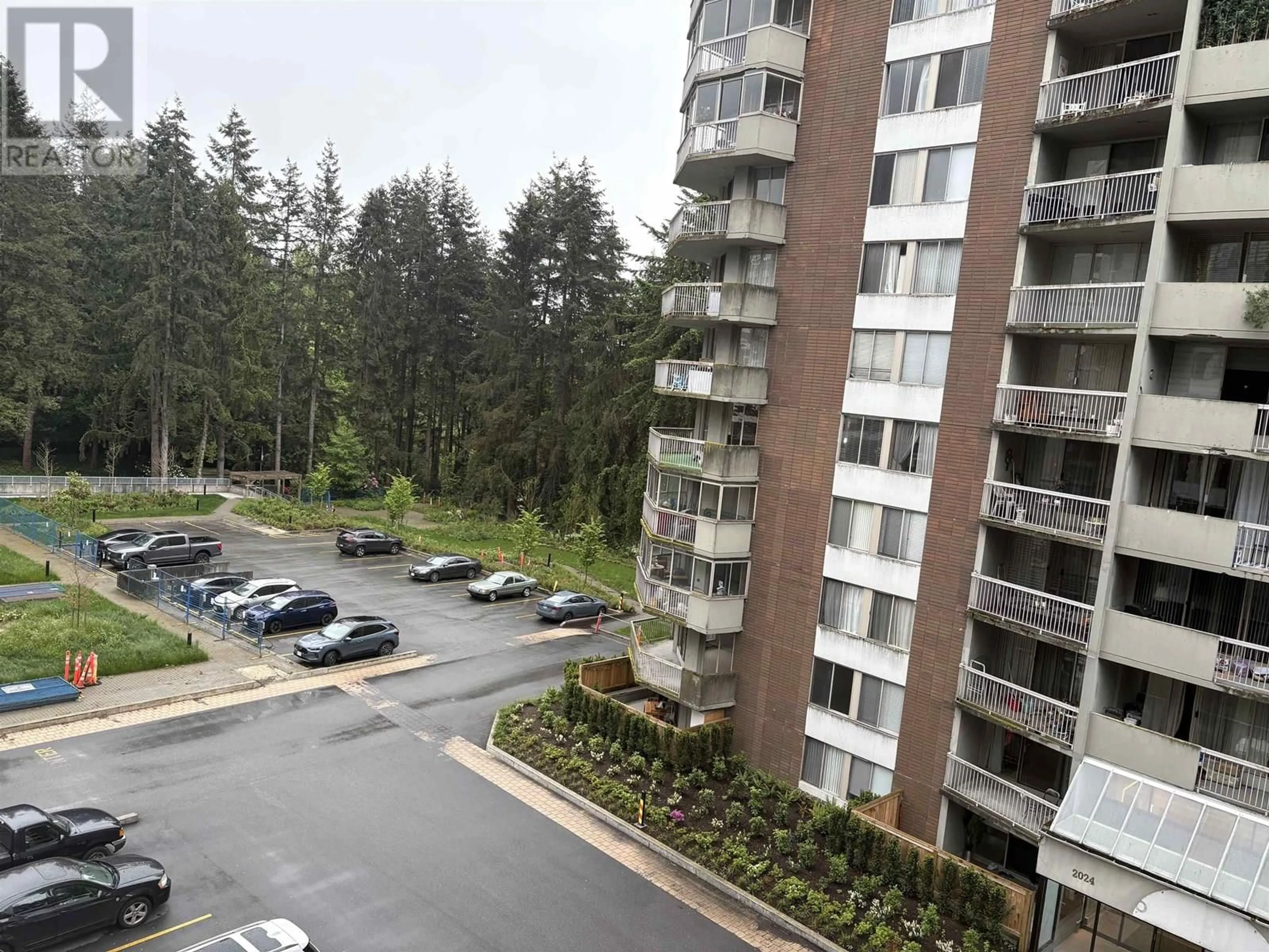 A pic from outside/outdoor area/front of a property/back of a property/a pic from drone, city buildings view from balcony for 508 - 2020 FULLERTON AVENUE, North Vancouver British Columbia V7P3G3