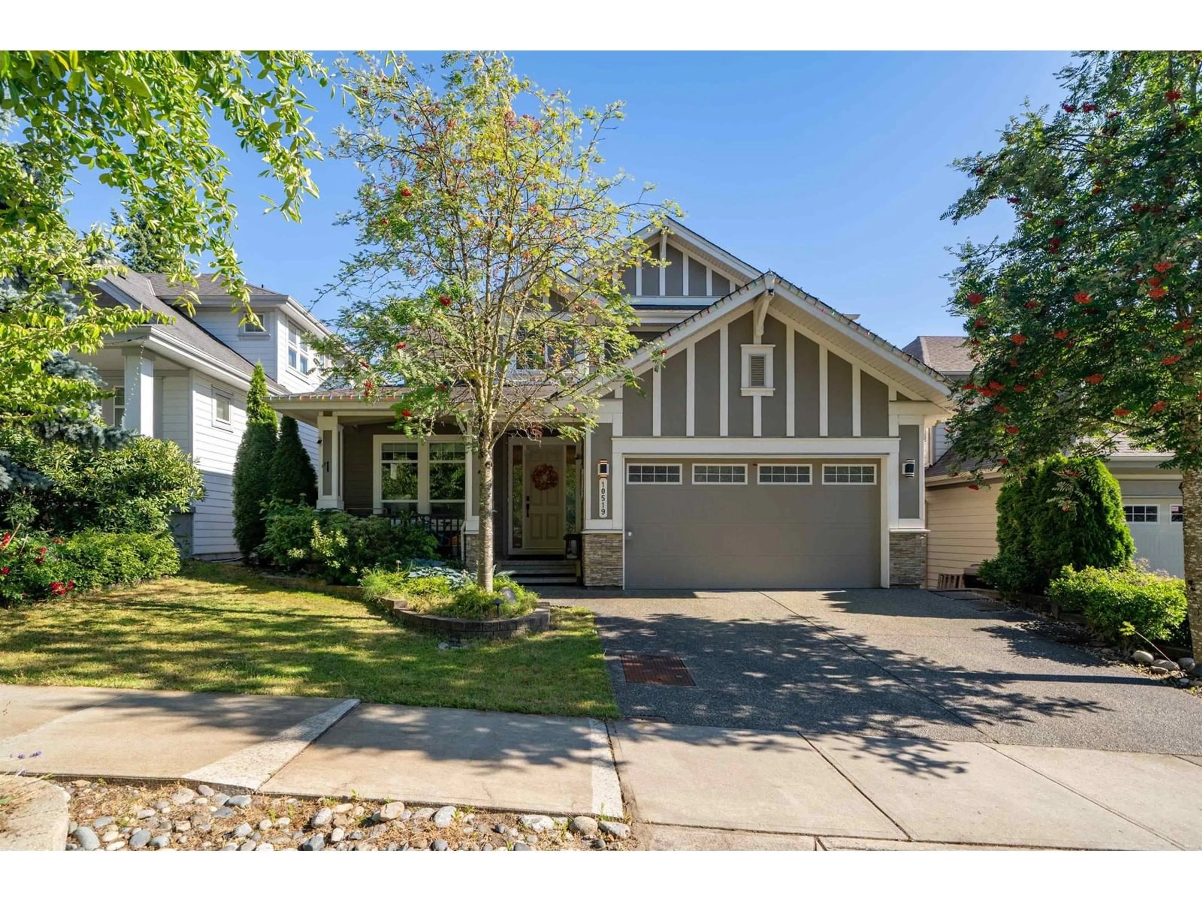 Home with vinyl exterior material, street for 10519 MODESTO, Delta British Columbia V4C0B2