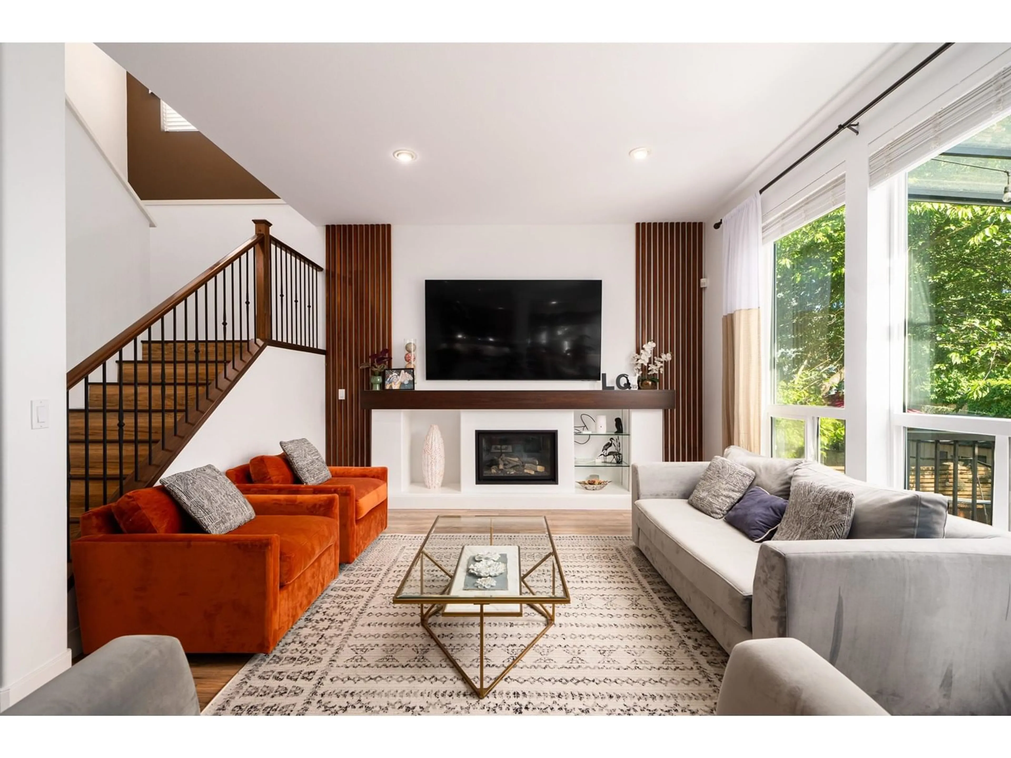Living room with furniture, unknown for 10519 MODESTO, Delta British Columbia V4C0B2