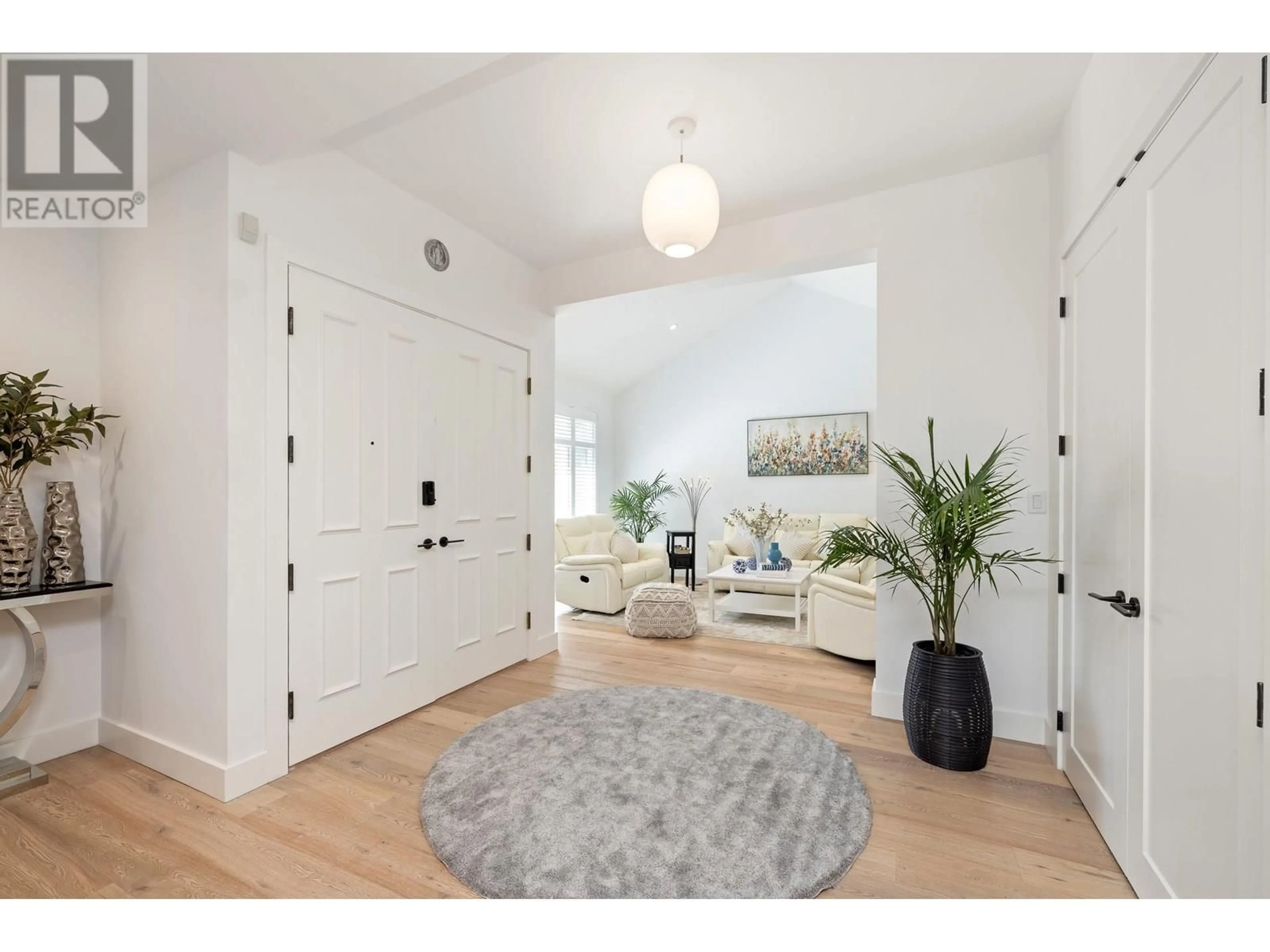 Indoor entryway for 324 - 6505 3 AVENUE, Delta British Columbia V4L2N1