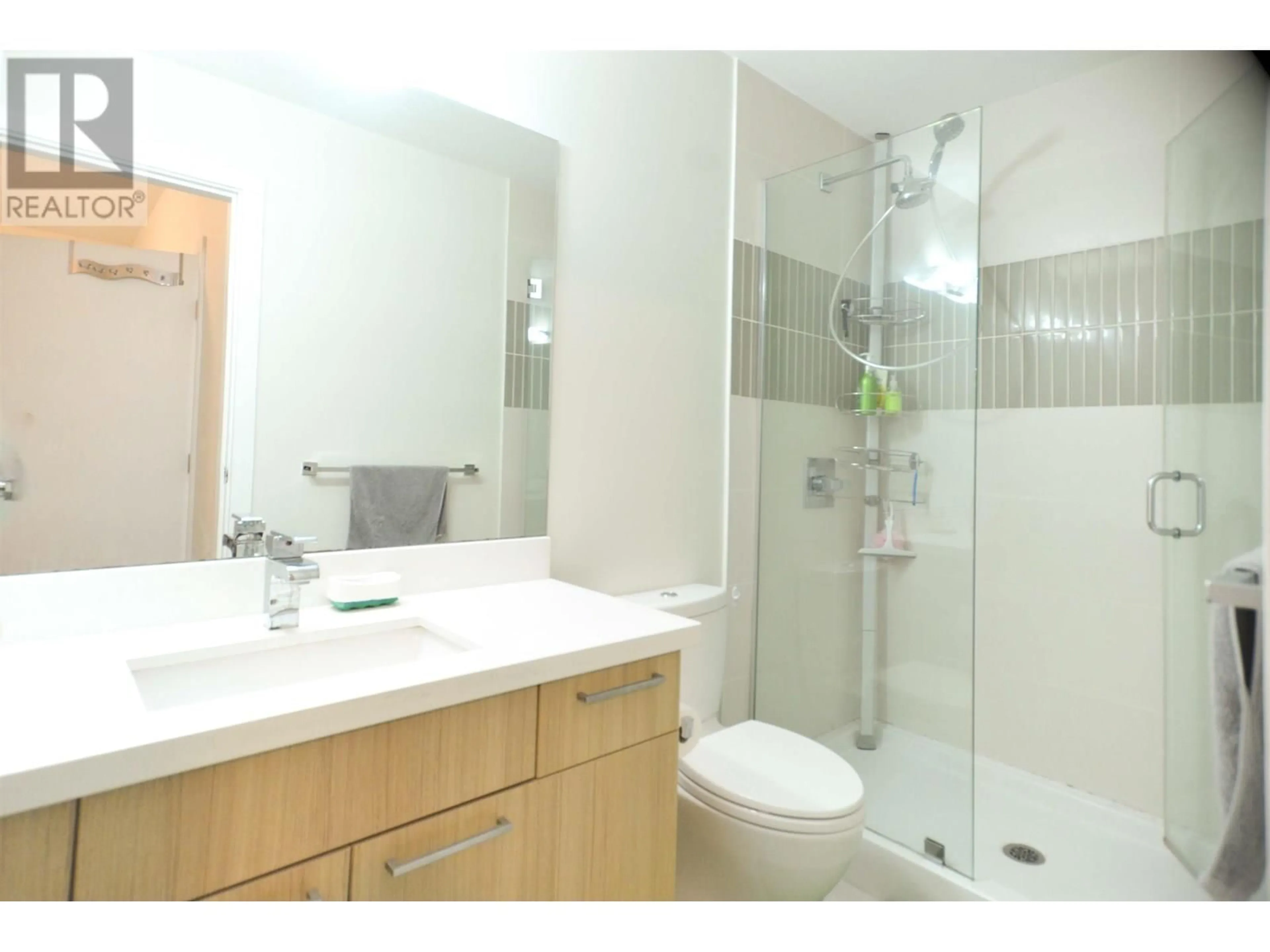 Standard bathroom, ceramic/tile floor for 318 - 618 LANGSIDE AVENUE, Coquitlam British Columbia V3J0B8