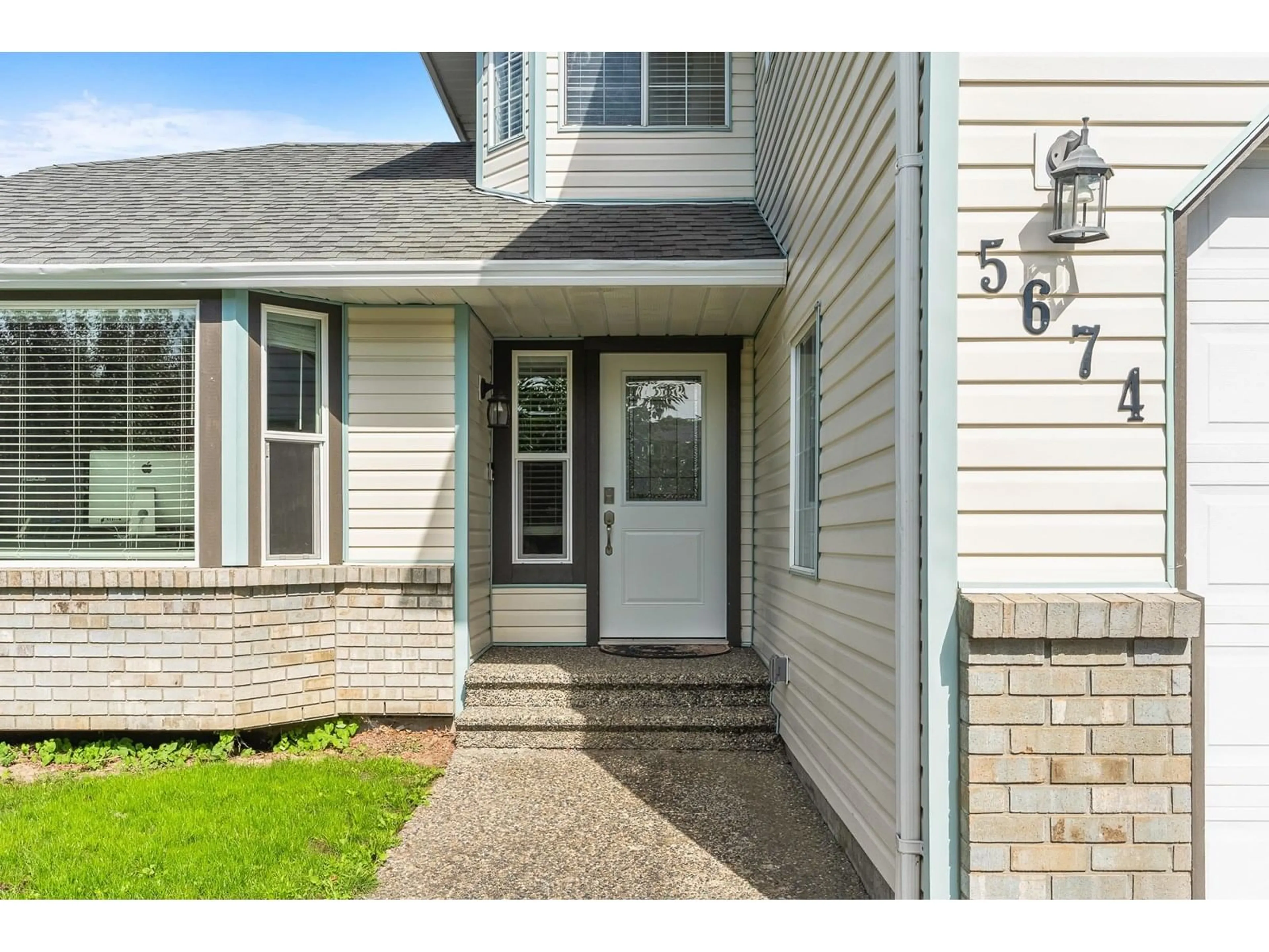 Indoor entryway for 5674 KATHLEEN DRIVE, Chilliwack British Columbia V2R3J5