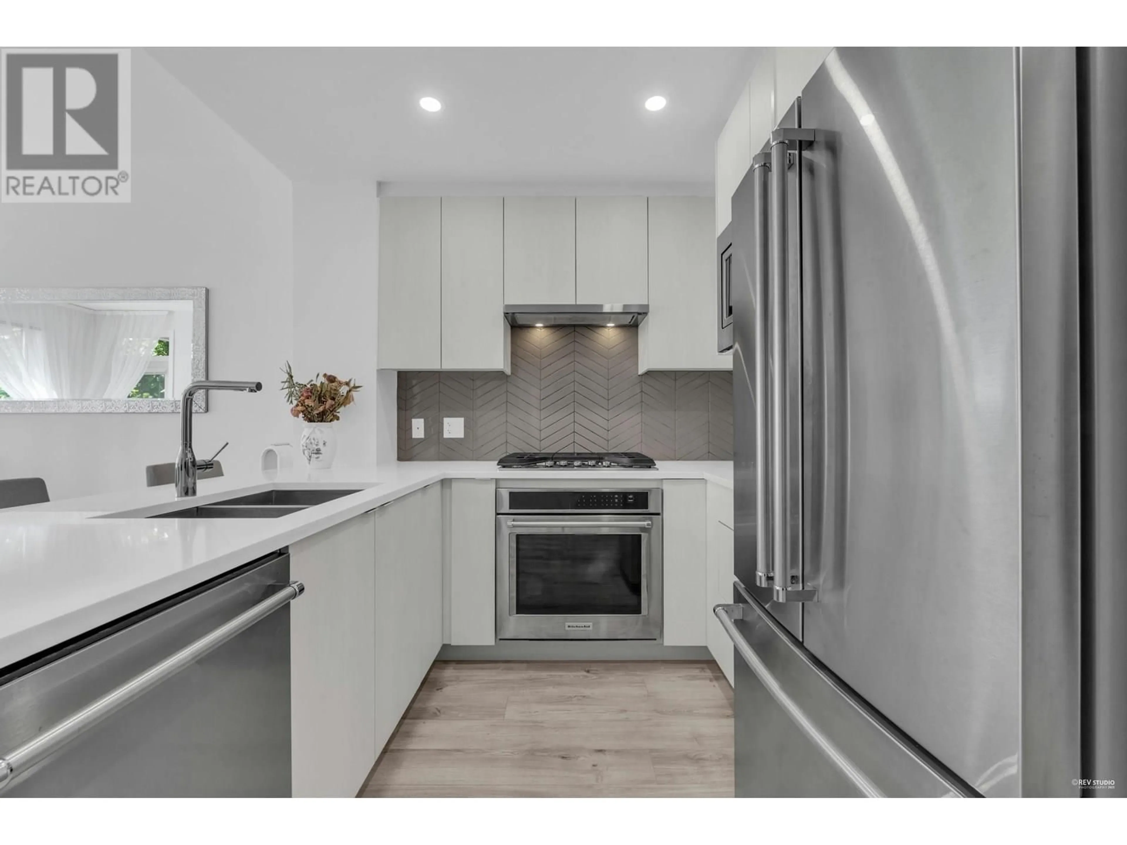 Standard kitchen, unknown for 207 - 717 BRESLAY STREET, Coquitlam British Columbia V3J0J3