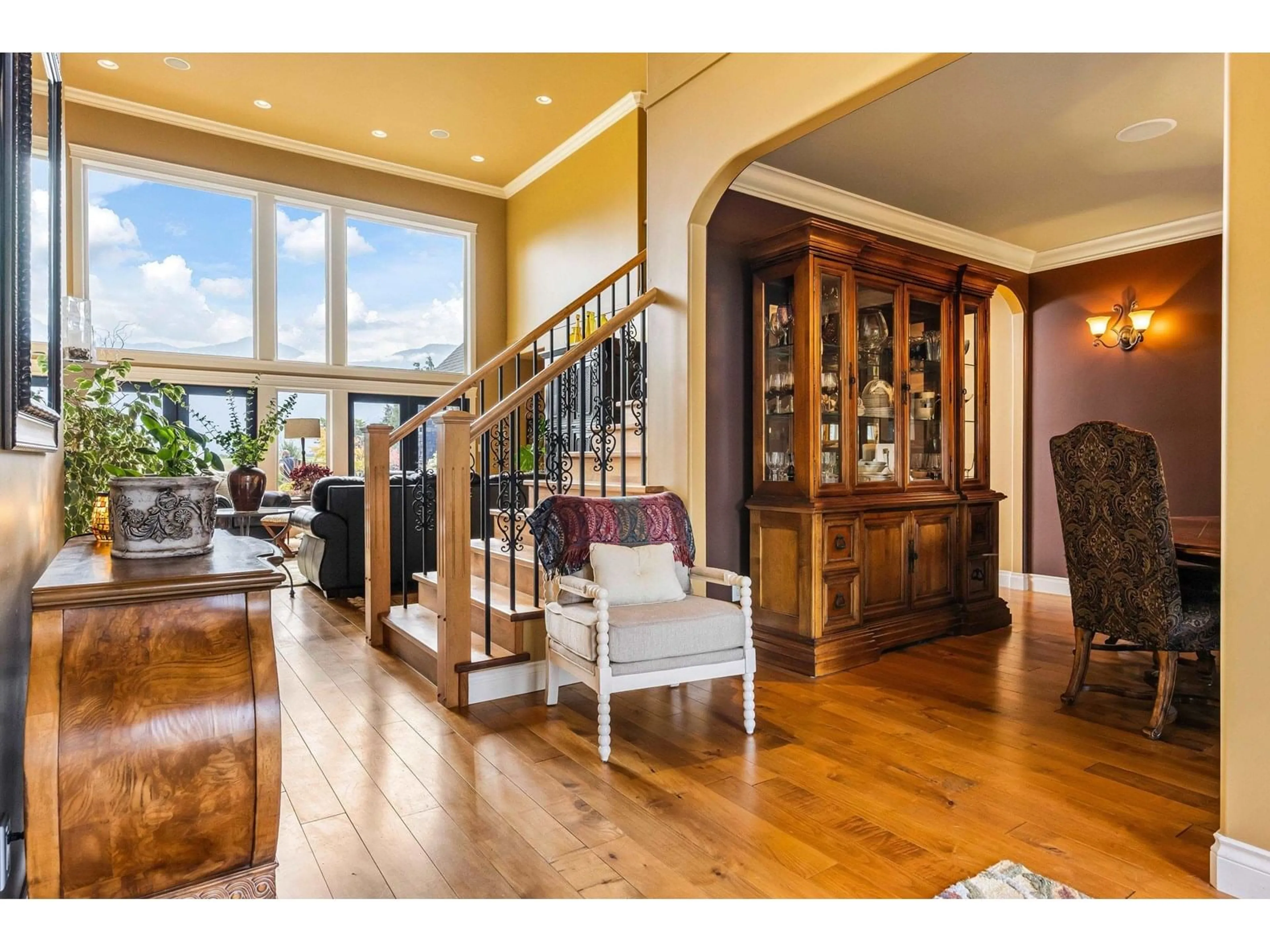 Indoor foyer for 9338 GIBSON ROAD, Chilliwack British Columbia V2P6H4