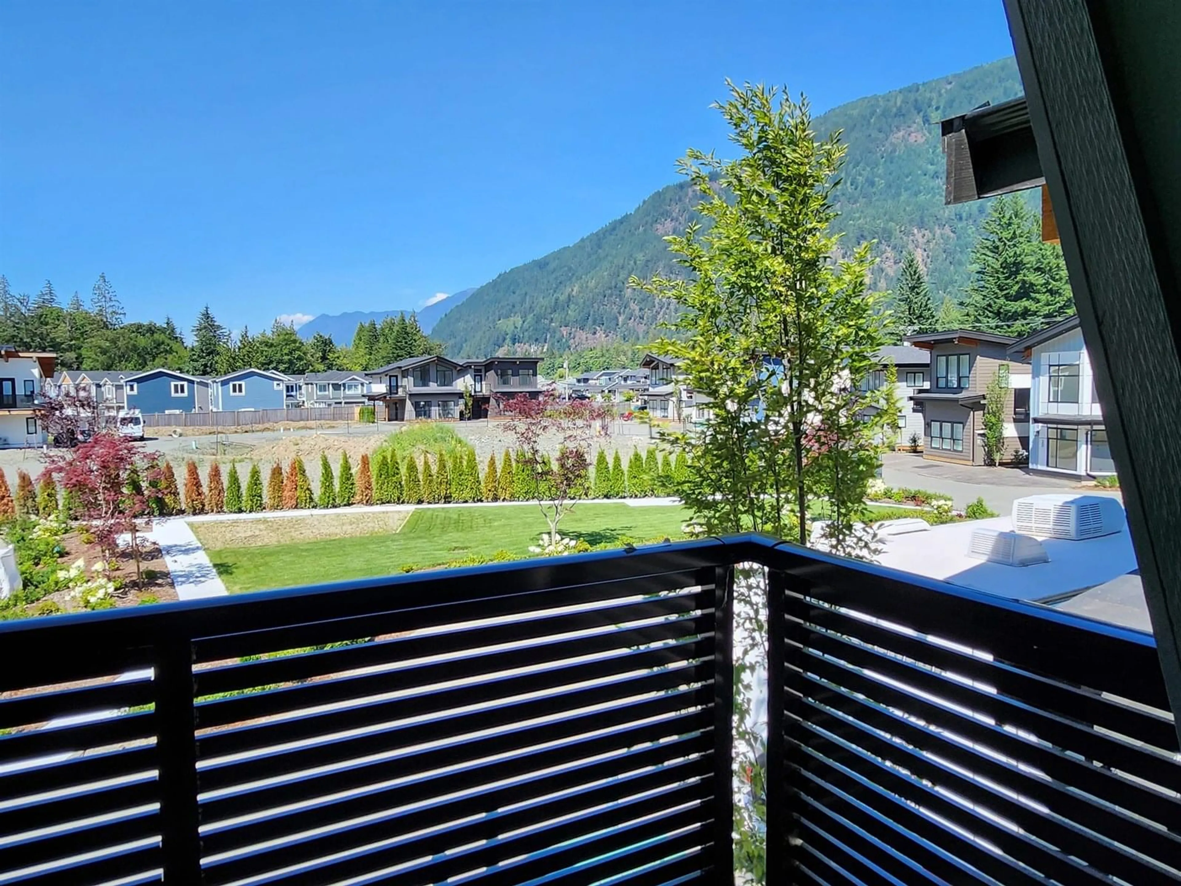 Patio, mountain view for 5 - 798 HOT SPRINGS ROAD, Harrison Hot Springs British Columbia V0M1K0