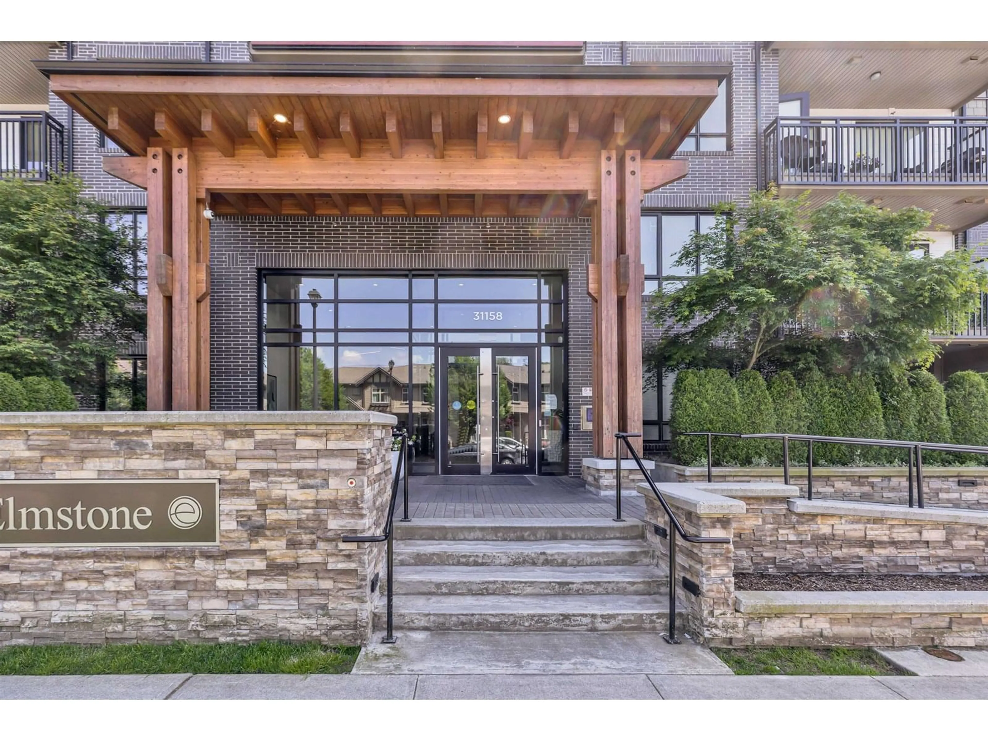 Indoor entryway for 415 - 31158 WESTRIDGE, Abbotsford British Columbia V2T0K5