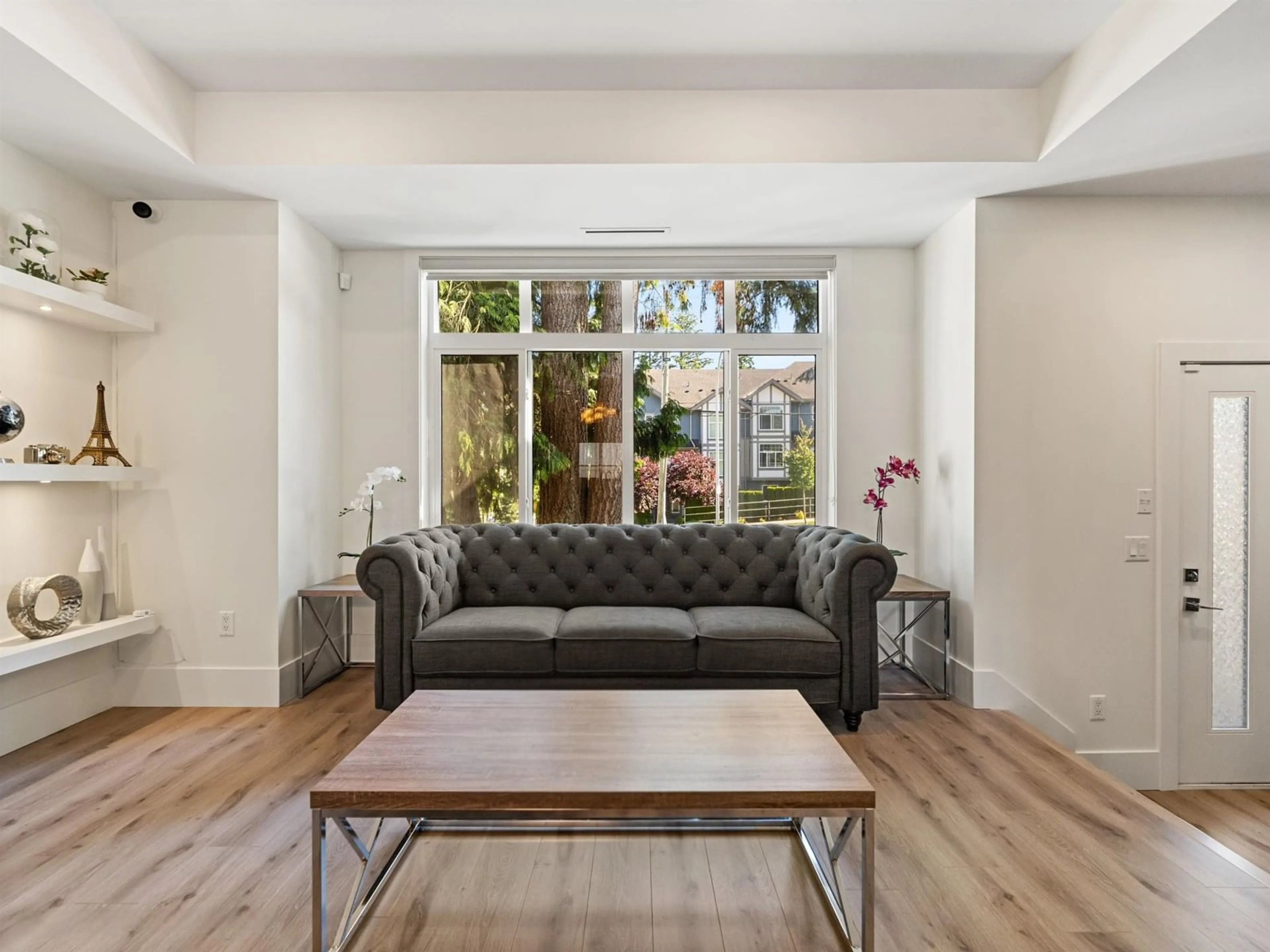 Living room with furniture, unknown for 5 - 15177 60, Surrey British Columbia V3S5J7