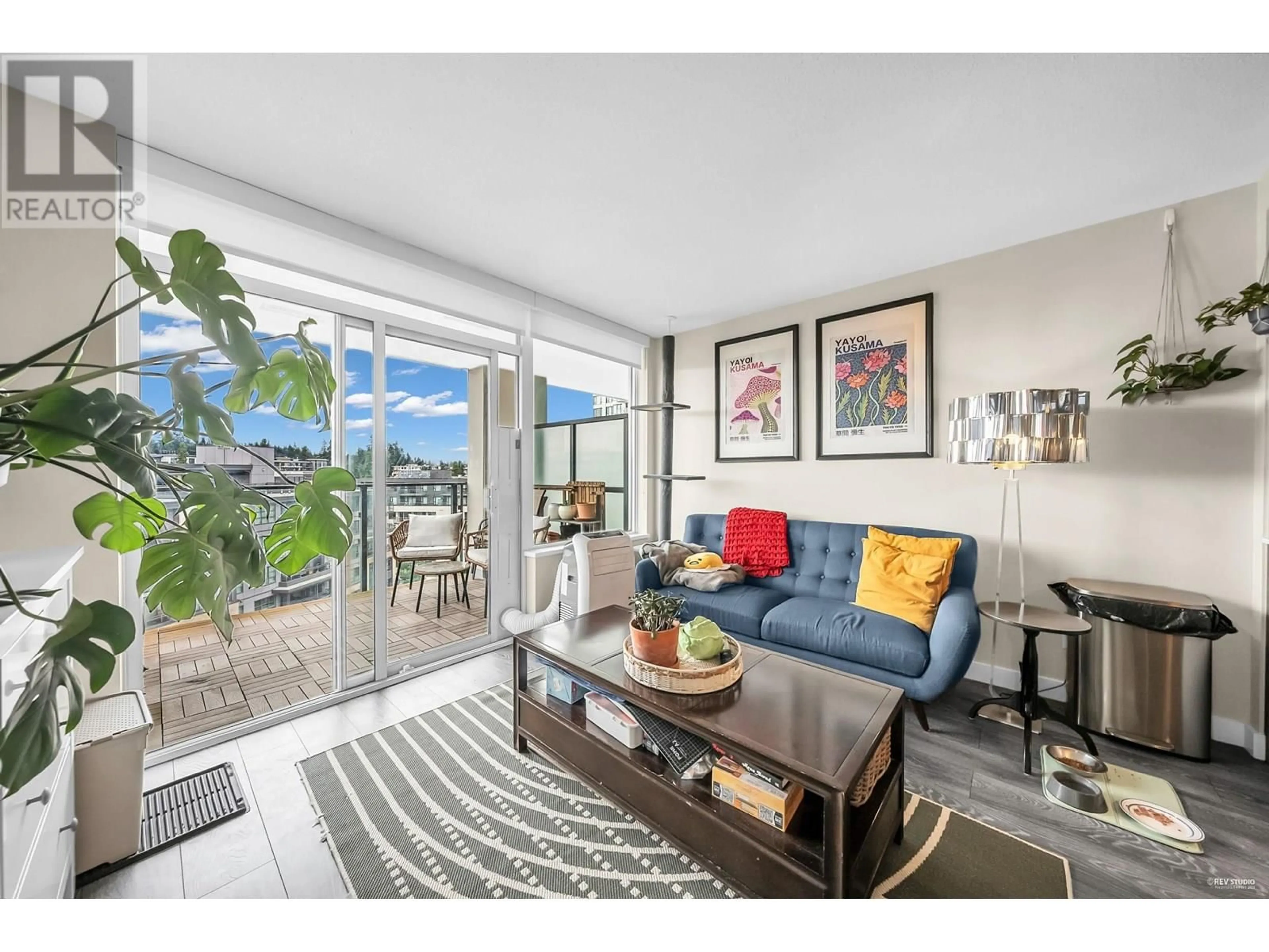 Living room with furniture, unknown for 904 - 602 COMO LAKE AVENUE, Coquitlam British Columbia V3J0G2