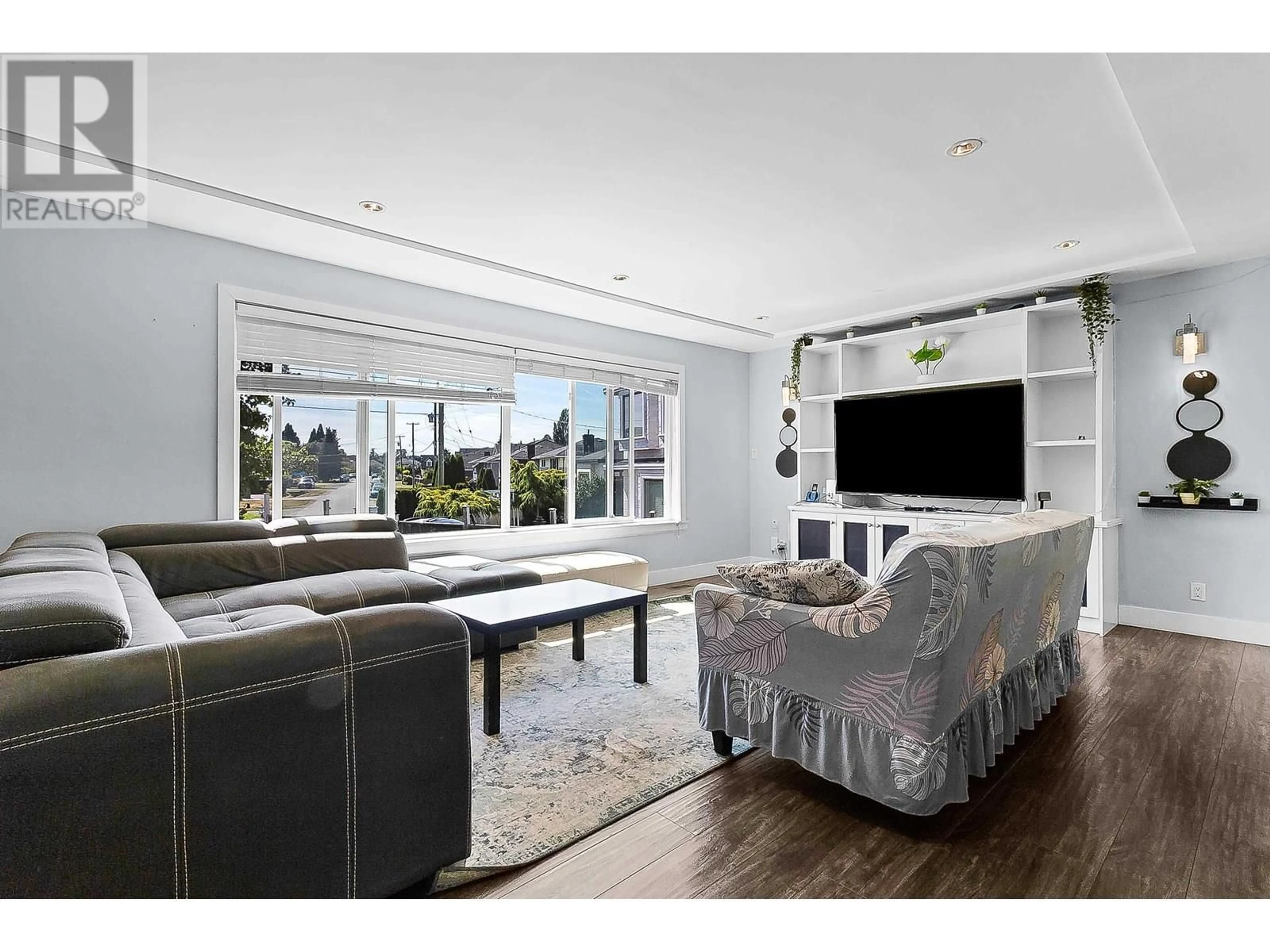 Living room with furniture, unknown for 11891 AZTEC STREET, Richmond British Columbia V6X1H9
