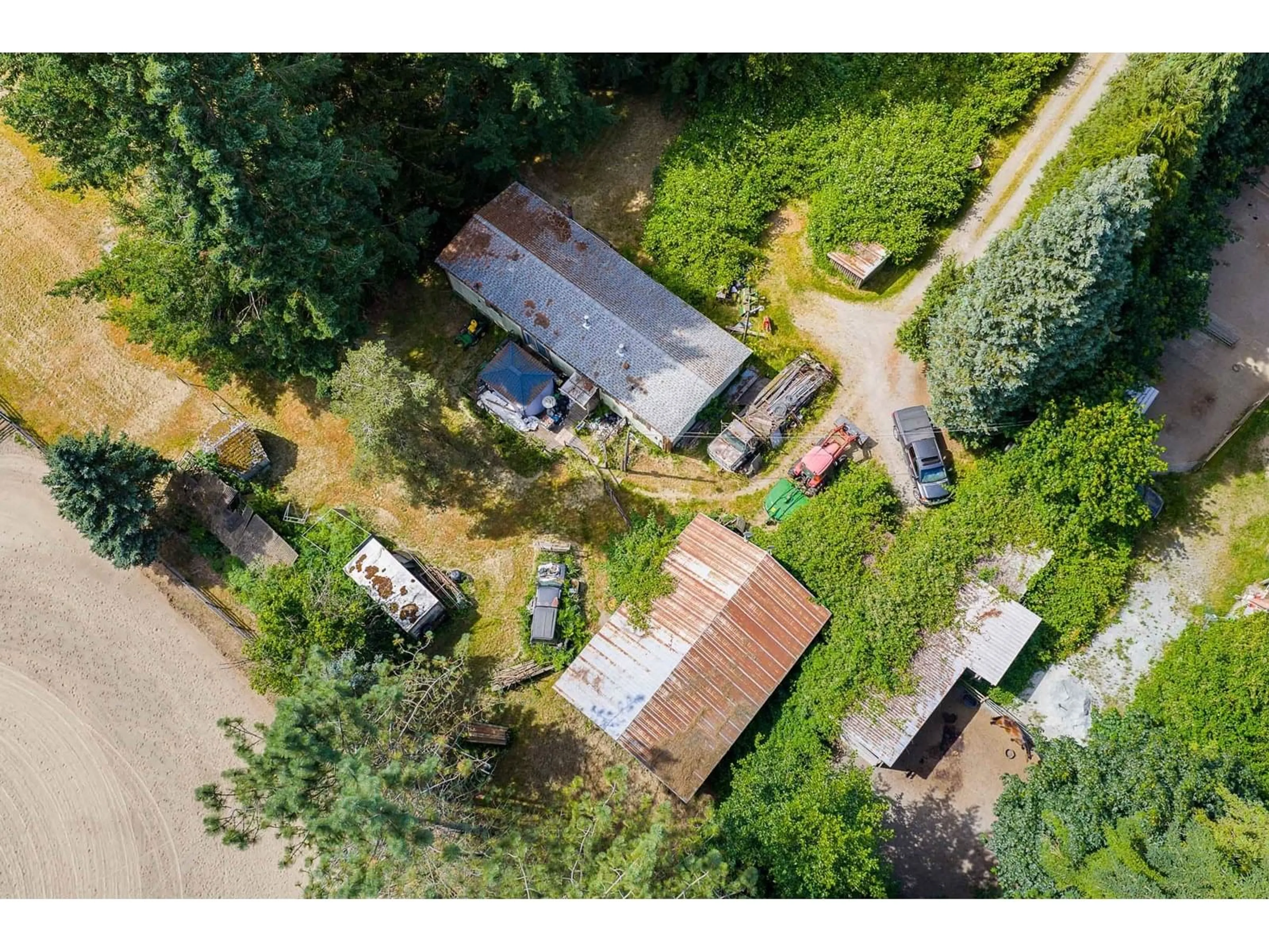 A pic from outside/outdoor area/front of a property/back of a property/a pic from drone, street for 23296 32, Langley British Columbia V2Z2J1