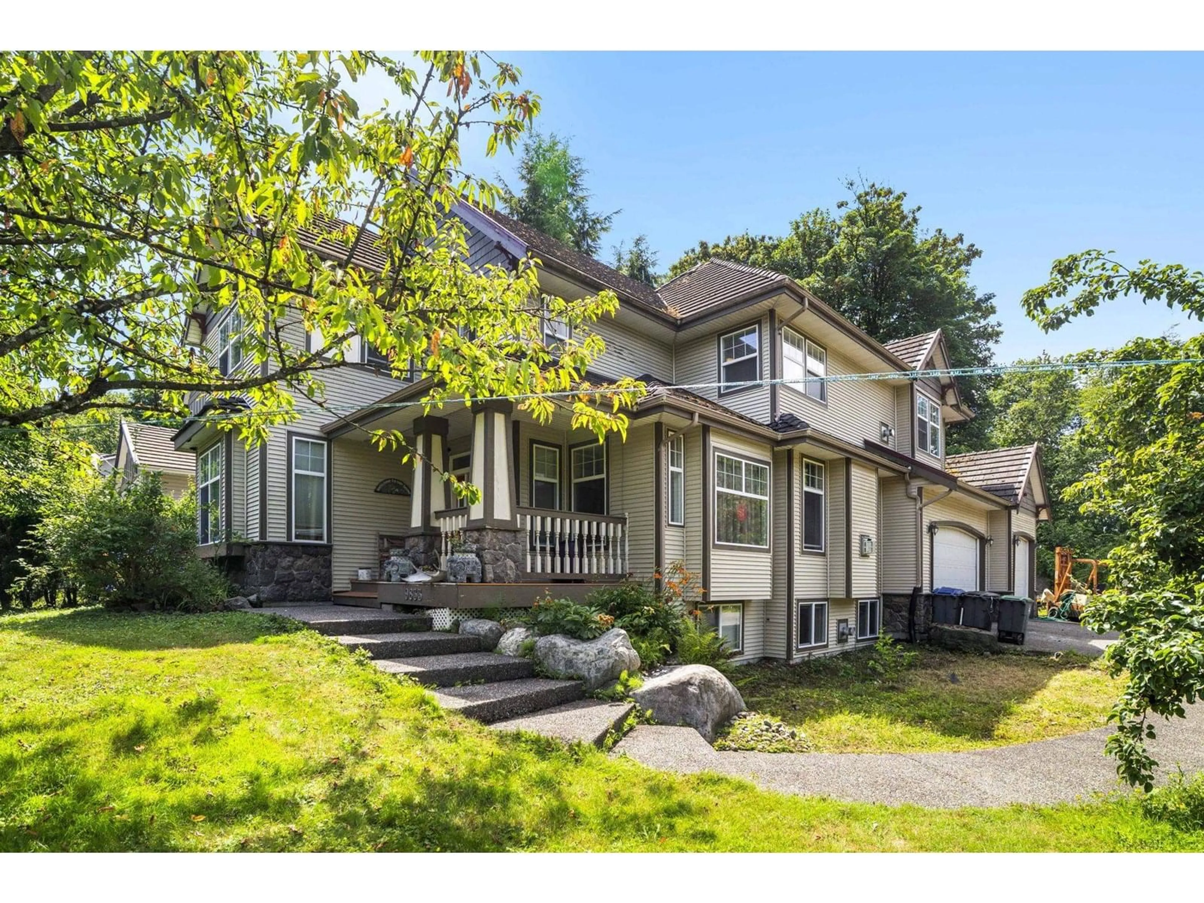 Home with vinyl exterior material, street for 9833 182, Surrey British Columbia V4N5A9