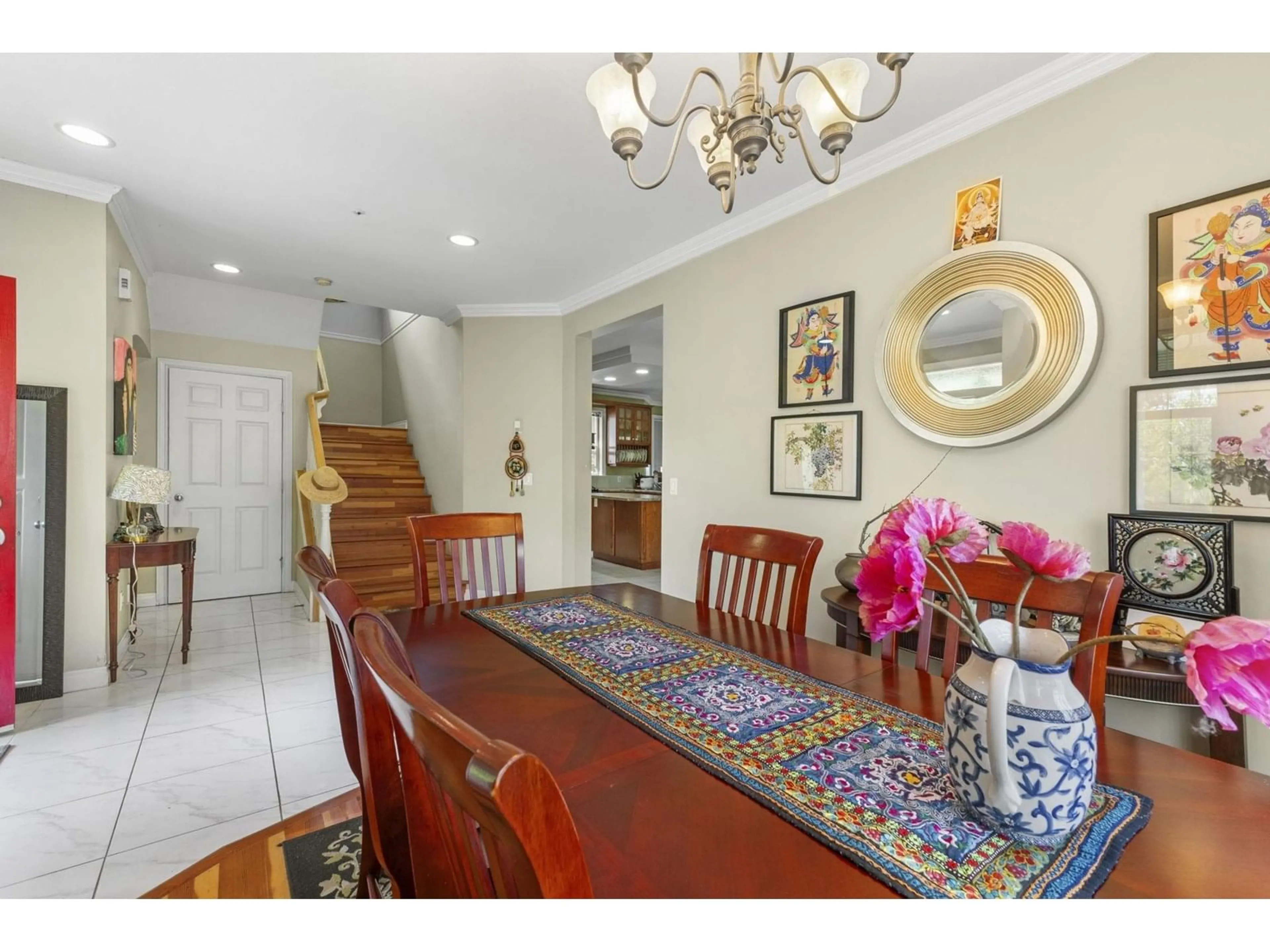 Dining room, ceramic/tile floor for 9833 182, Surrey British Columbia V4N5A9