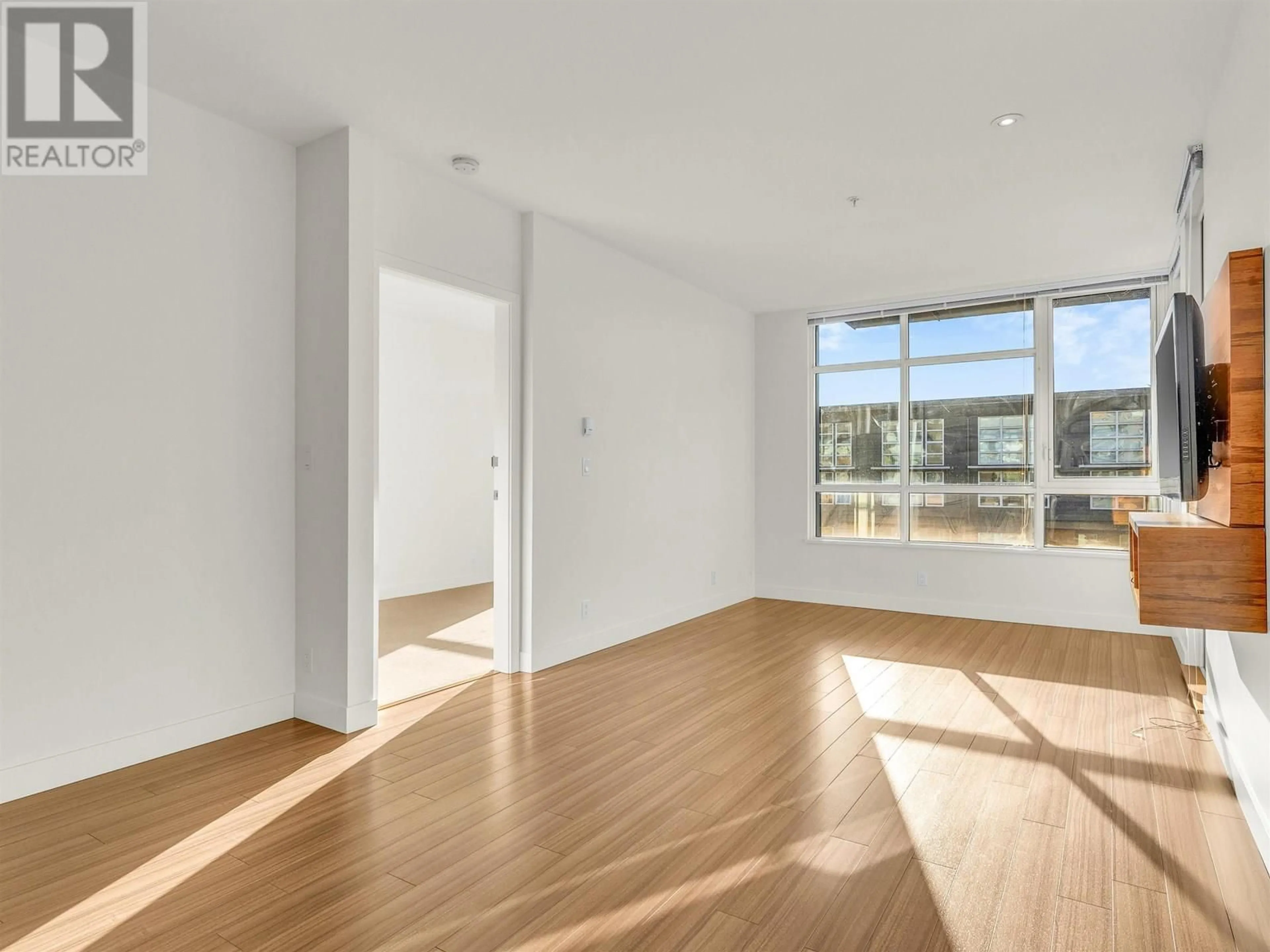 A pic of a room for 301 - 9150 UNIVERSITY HIGH STREET, Burnaby British Columbia V5A0C5