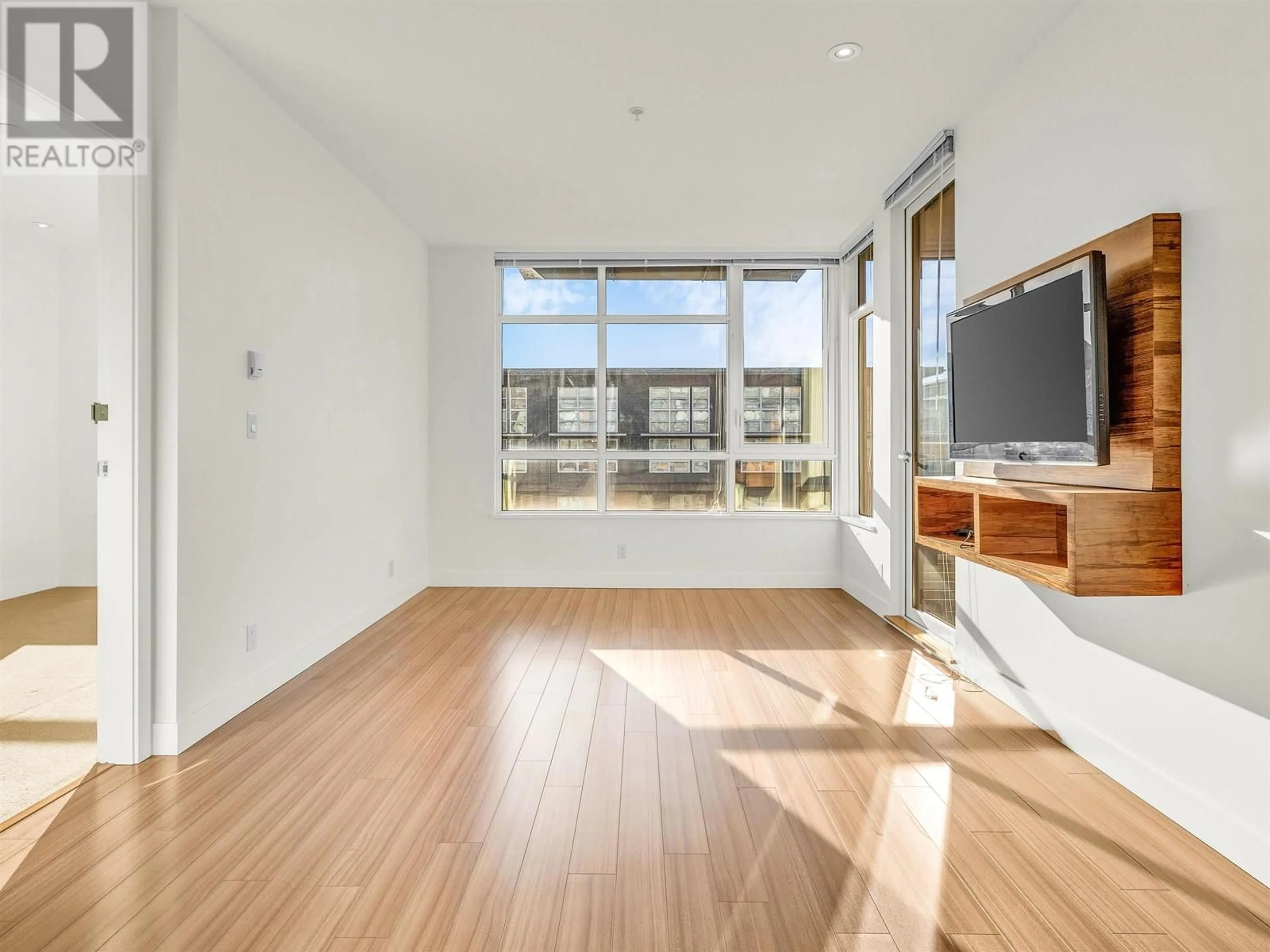 A pic of a room for 301 - 9150 UNIVERSITY HIGH STREET, Burnaby British Columbia V5A0C5