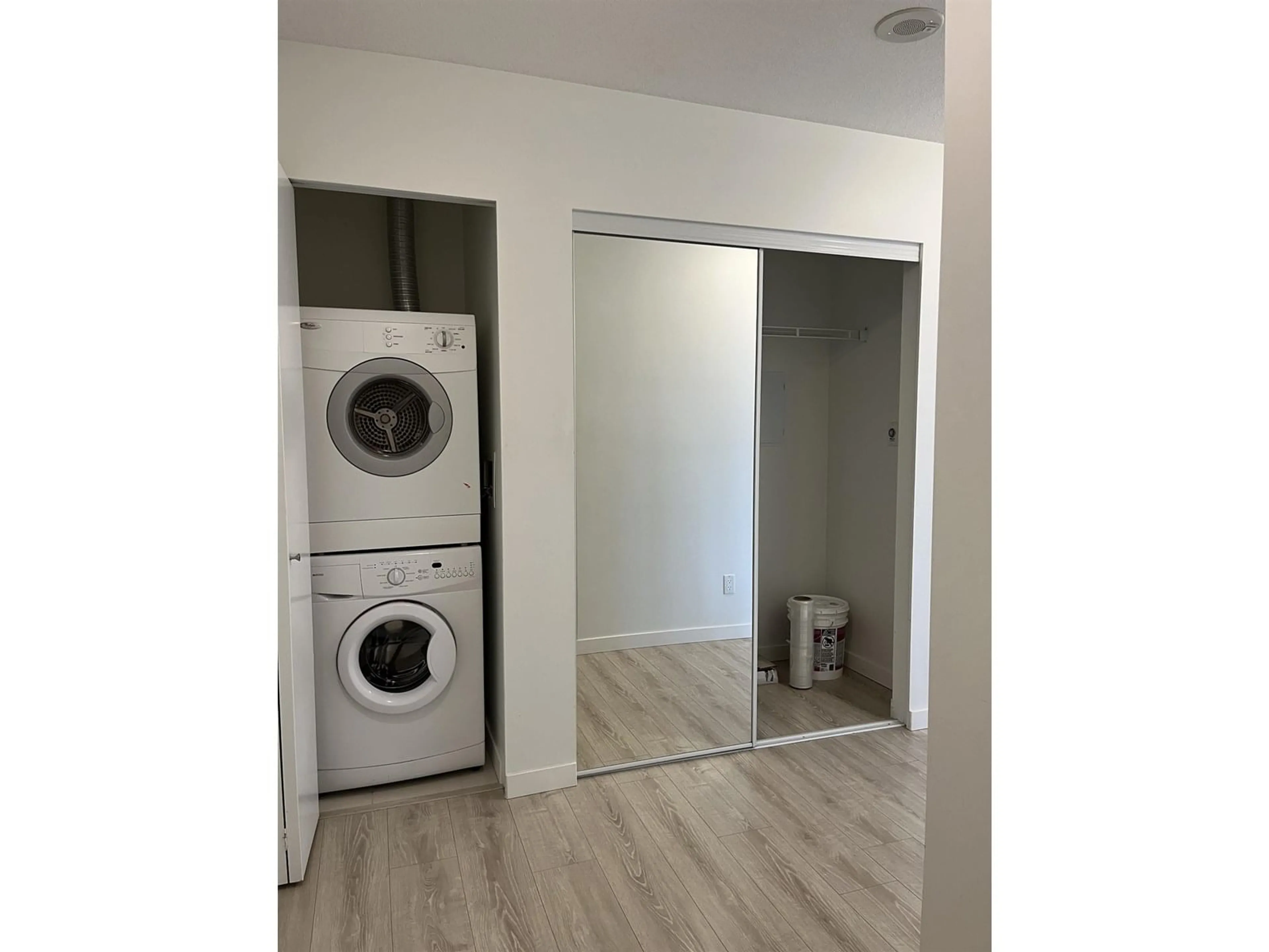 A pic of a room for 1104 - 13688 100, Surrey British Columbia V3T0G5