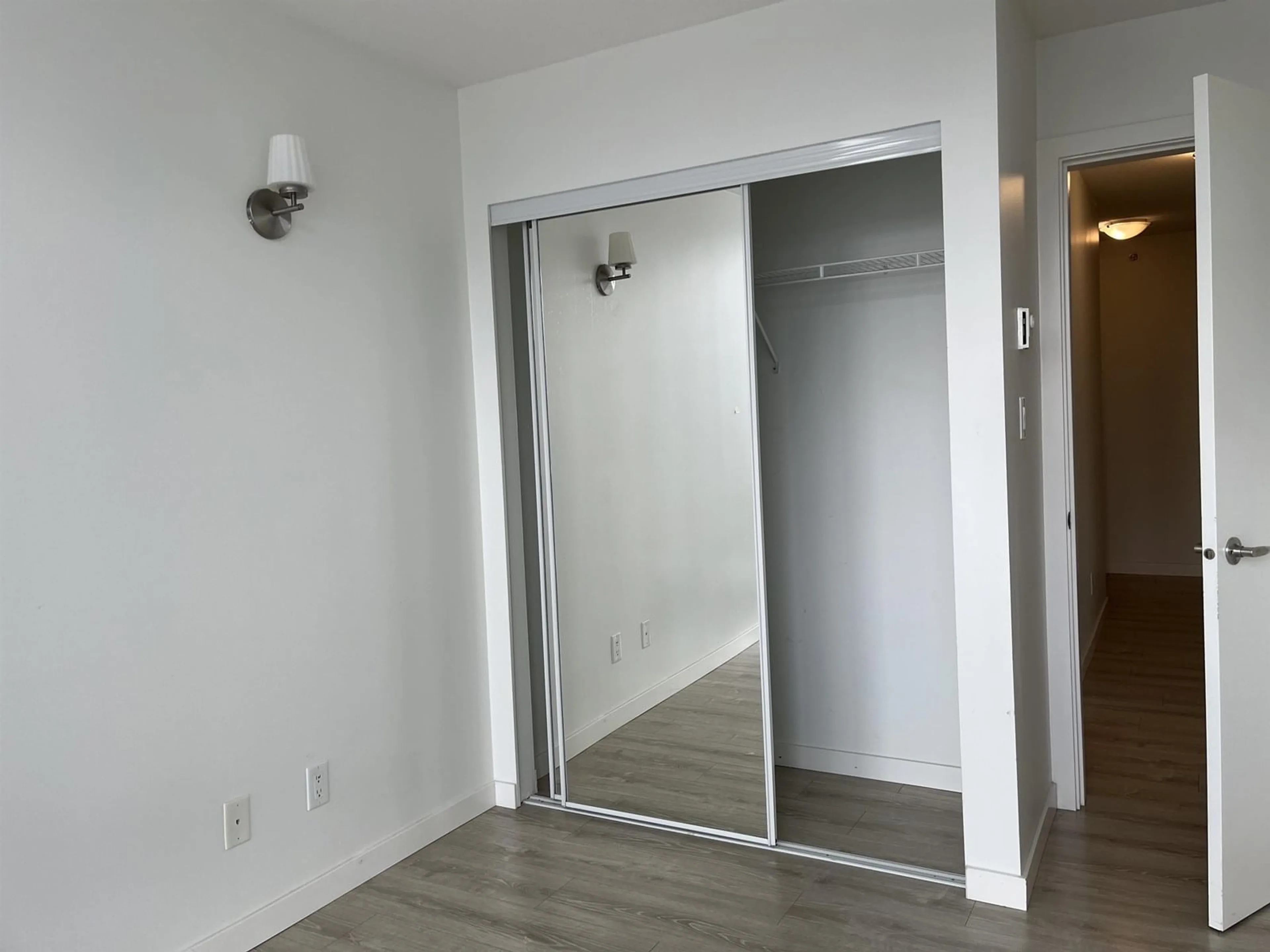 A pic of a room for 1104 - 13688 100, Surrey British Columbia V3T0G5