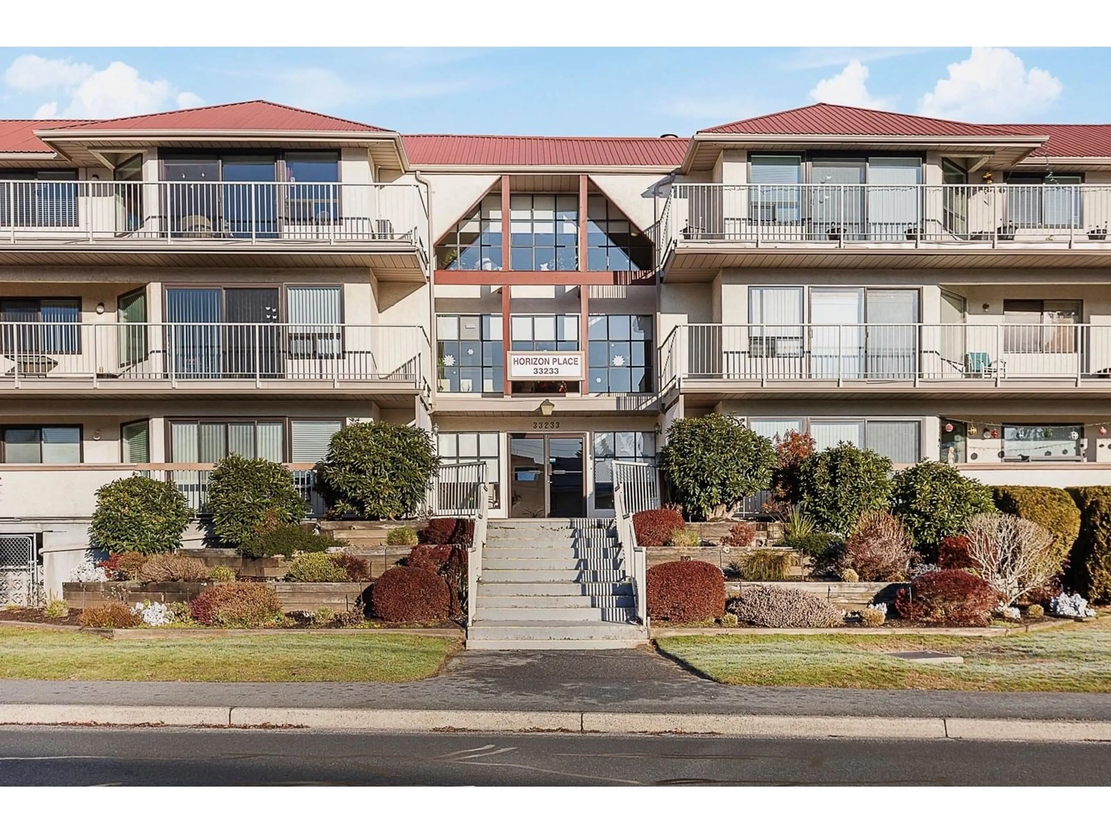 A pic from outside/outdoor area/front of a property/back of a property/a pic from drone, unknown for 202 - 33233 BOURQUIN, Abbotsford British Columbia V2S1Y2