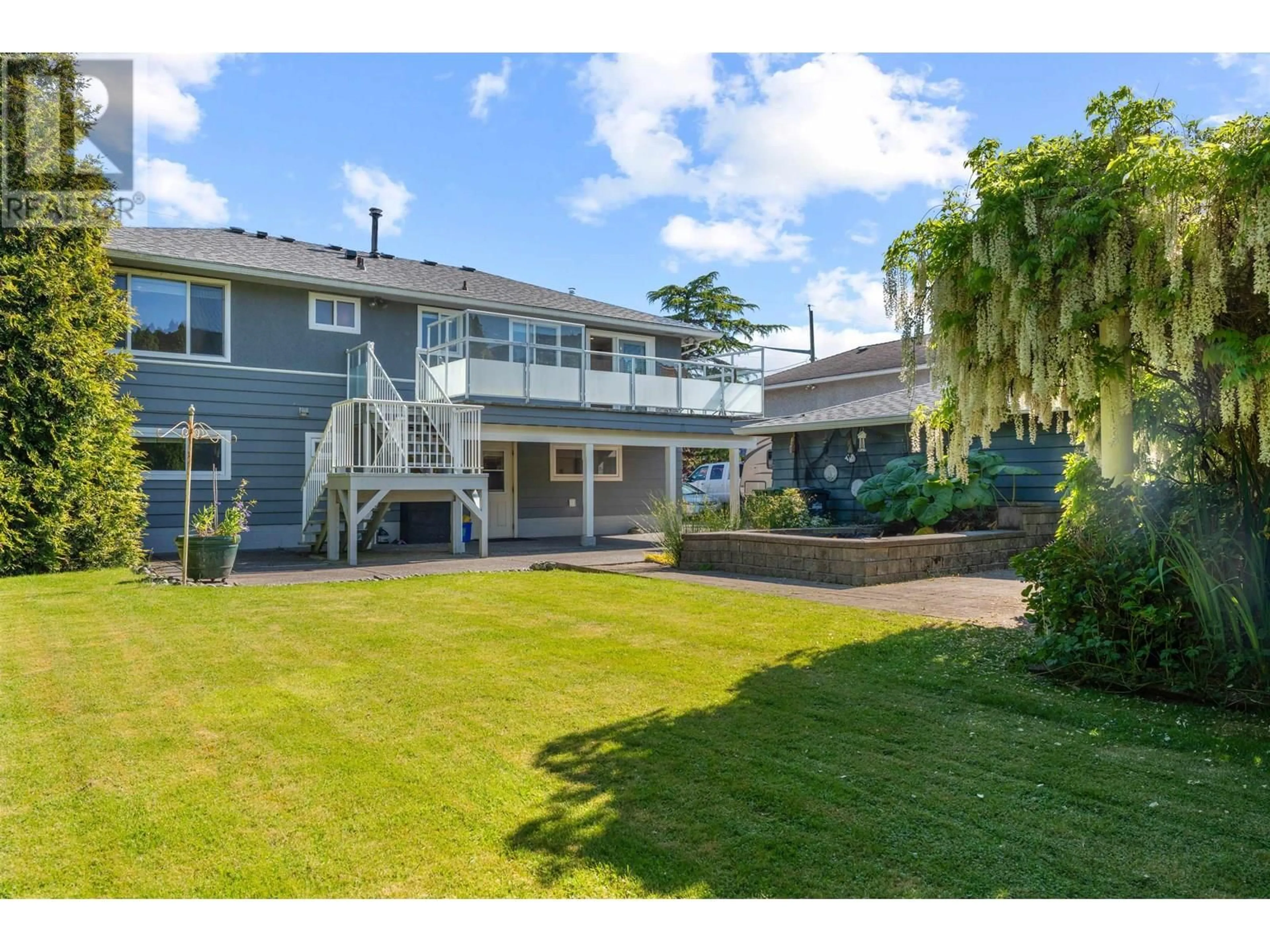 A pic from outside/outdoor area/front of a property/back of a property/a pic from drone, water/lake/river/ocean view for 3611 BARMOND AVENUE, Richmond British Columbia V7E1A4
