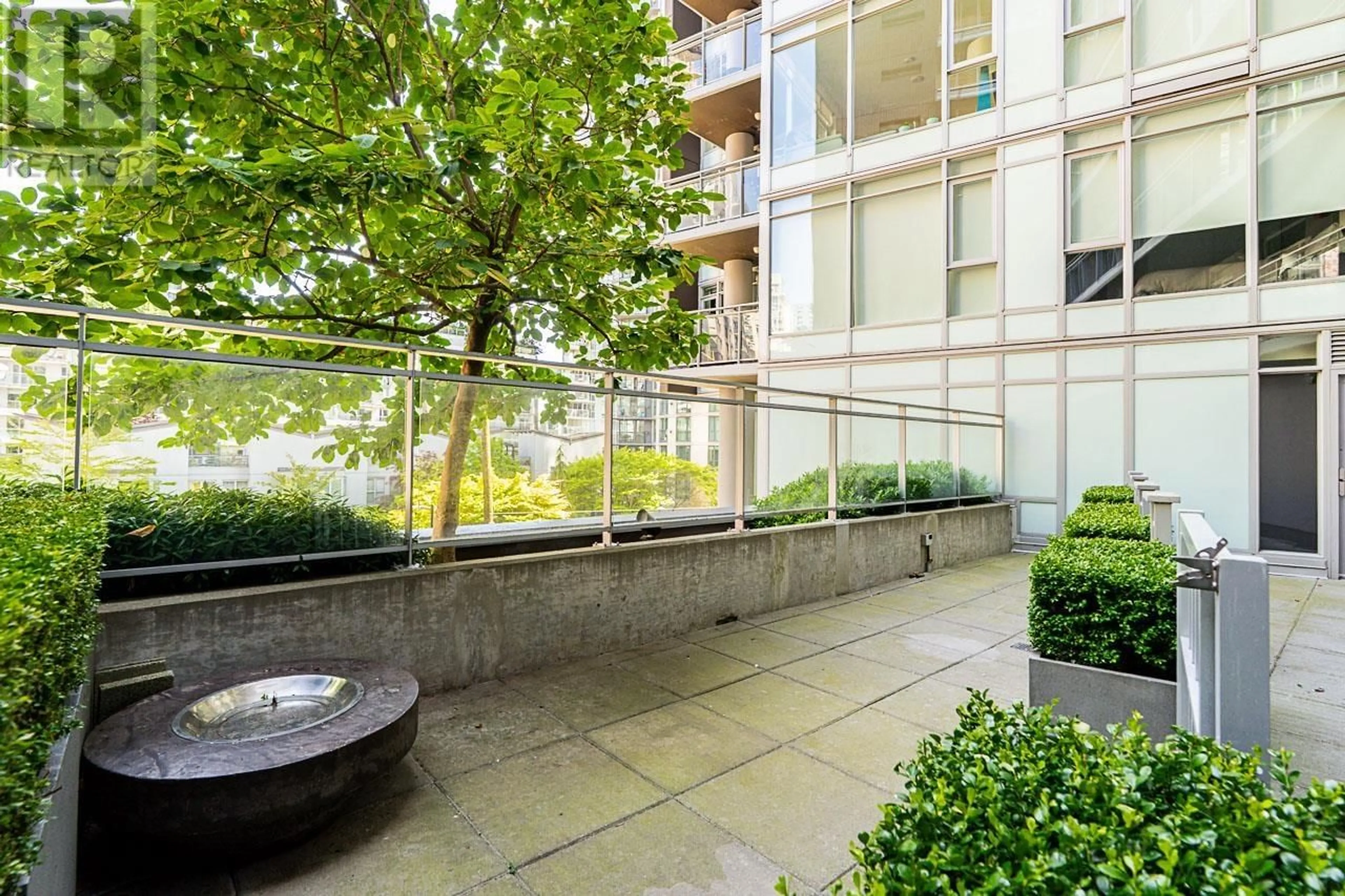 Patio, unknown for 310 - 1372 SEYMOUR STREET, Vancouver British Columbia V6B0L1
