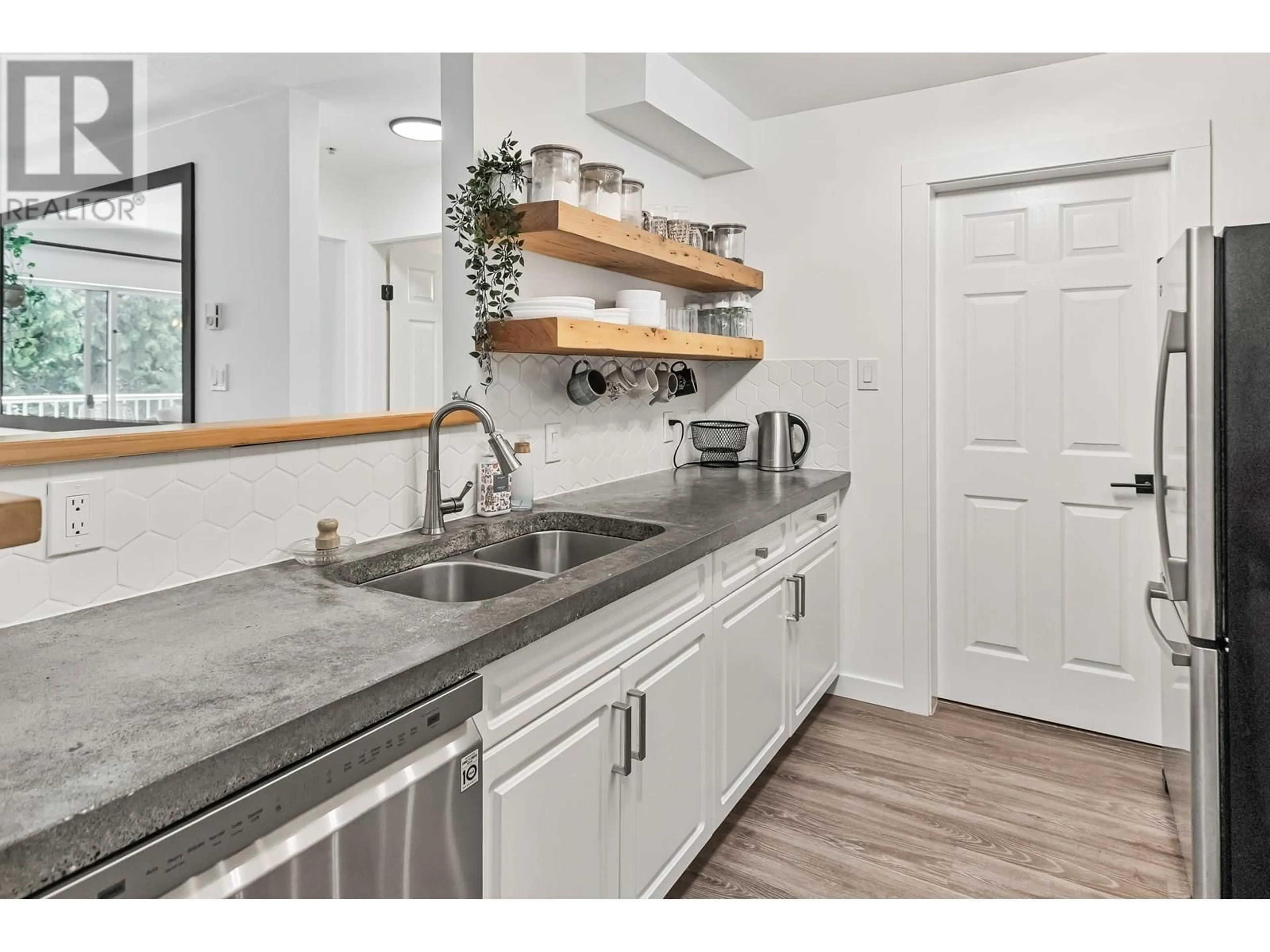 Open concept kitchen, unknown for 404 - 12206 224 STREET, Maple Ridge British Columbia V2X6B8