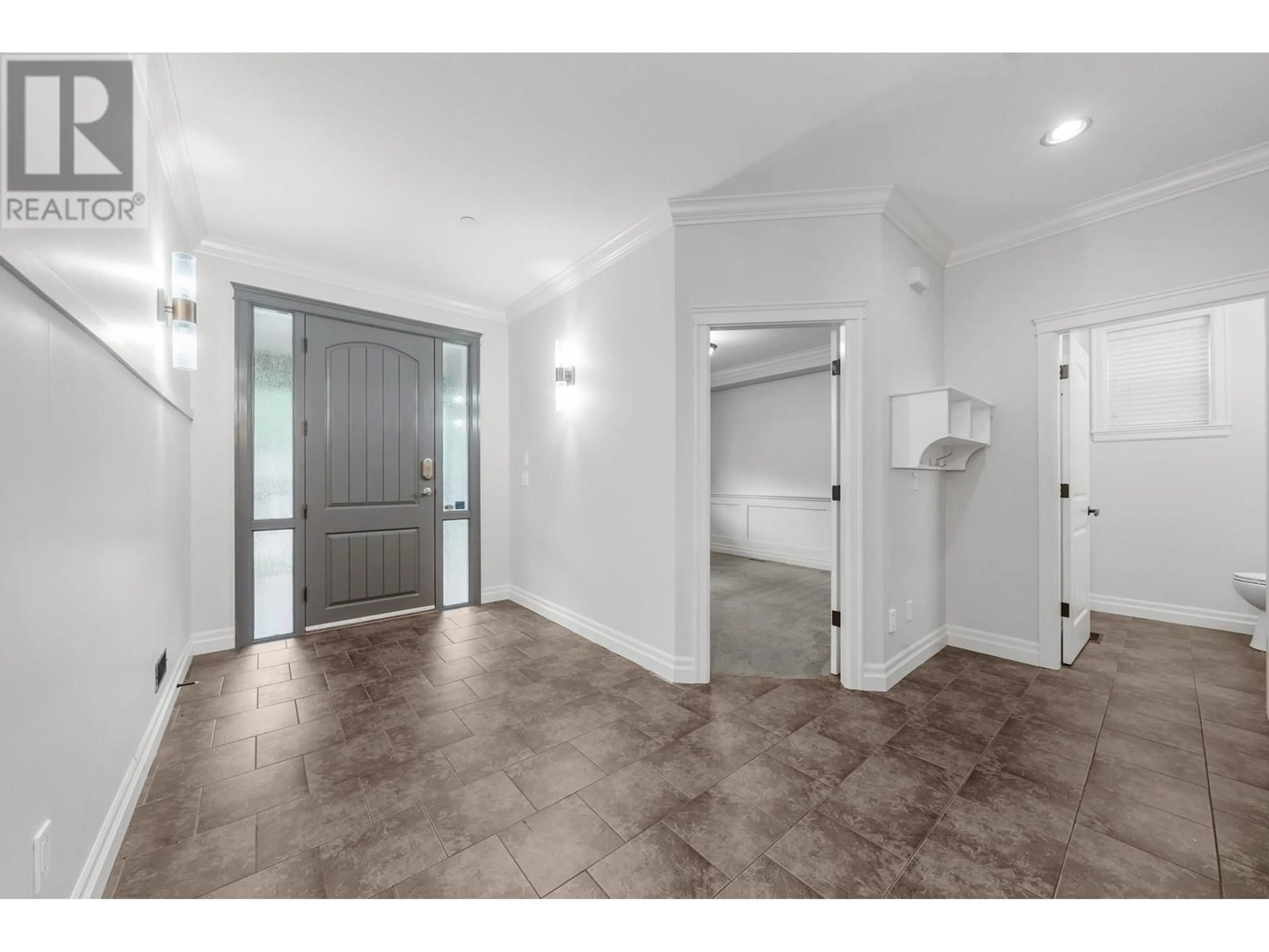 Indoor entryway for 13466 235 STREET, Maple Ridge British Columbia V4R2W3