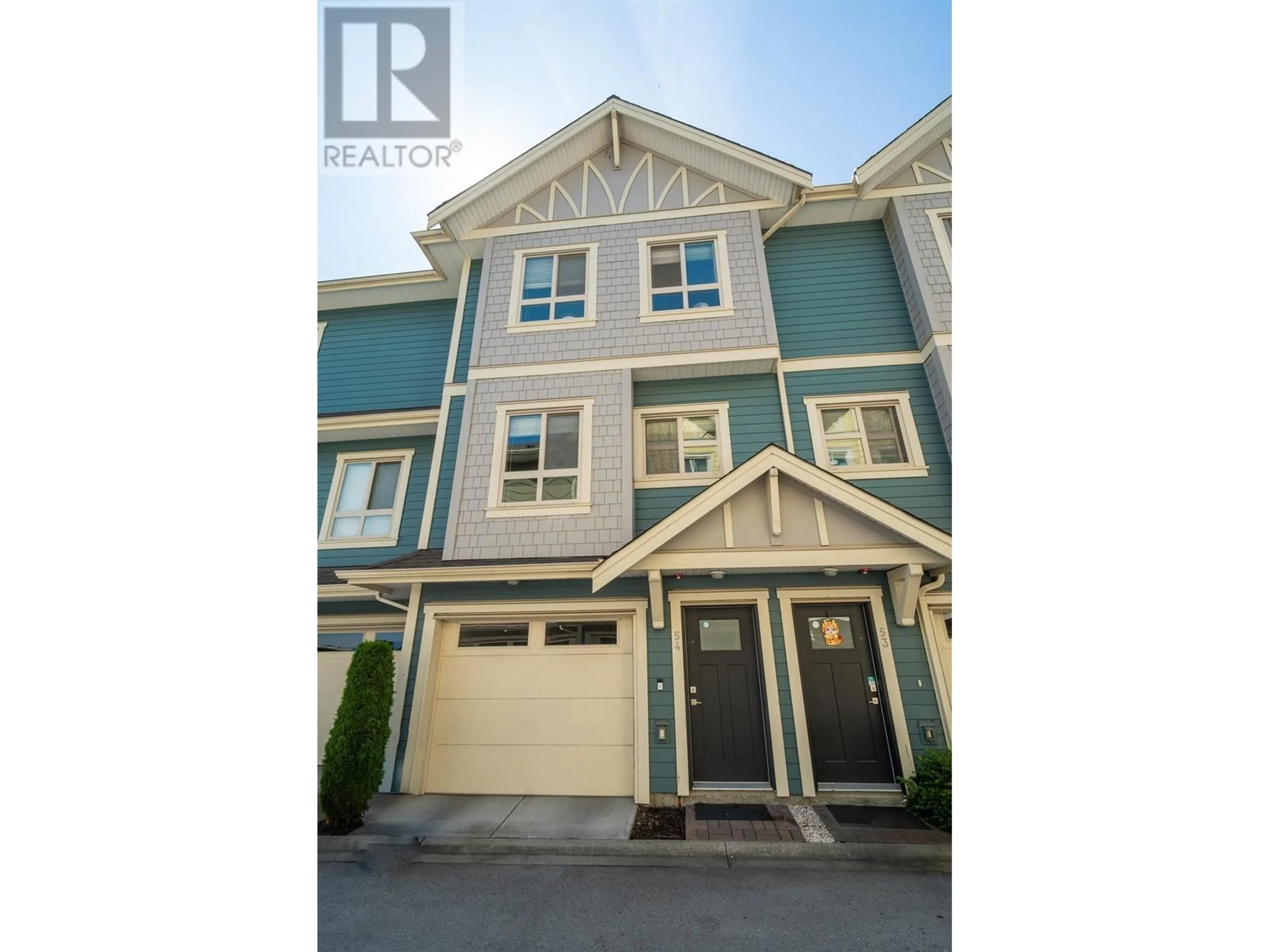 A pic from outside/outdoor area/front of a property/back of a property/a pic from drone, street for 54 - 843 EWEN AVENUE, New Westminster British Columbia V3M0K6