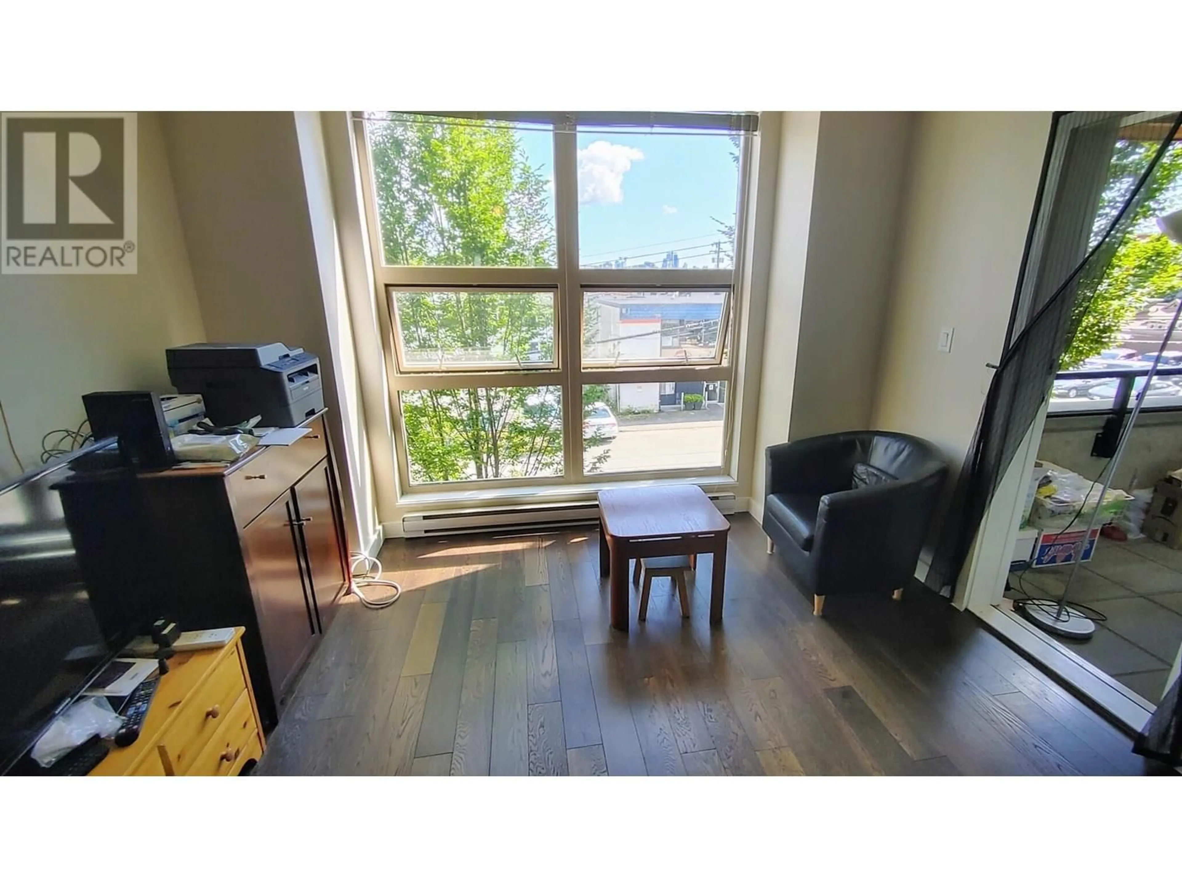 A pic of a room for 209 - 1182 16TH STREET, North Vancouver British Columbia V7P0B3