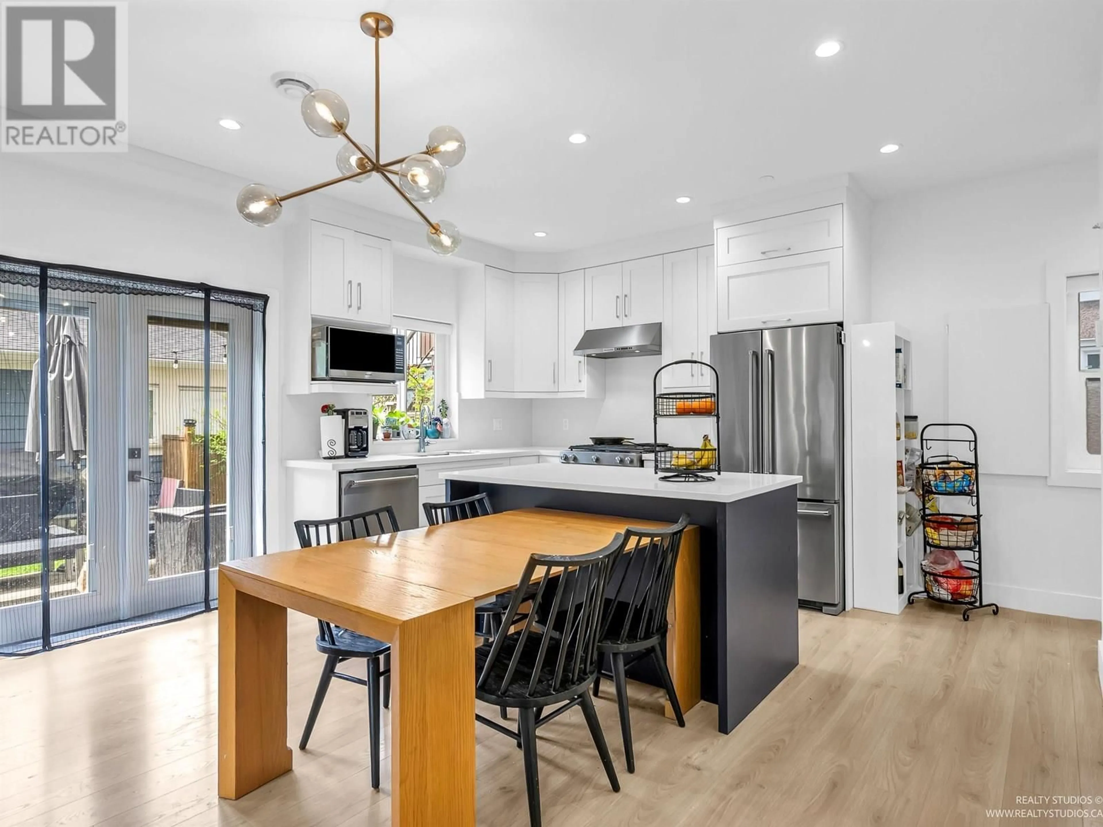 Open concept kitchen, unknown for 5113 FAIRMONT STREET, Vancouver British Columbia V5R3V4