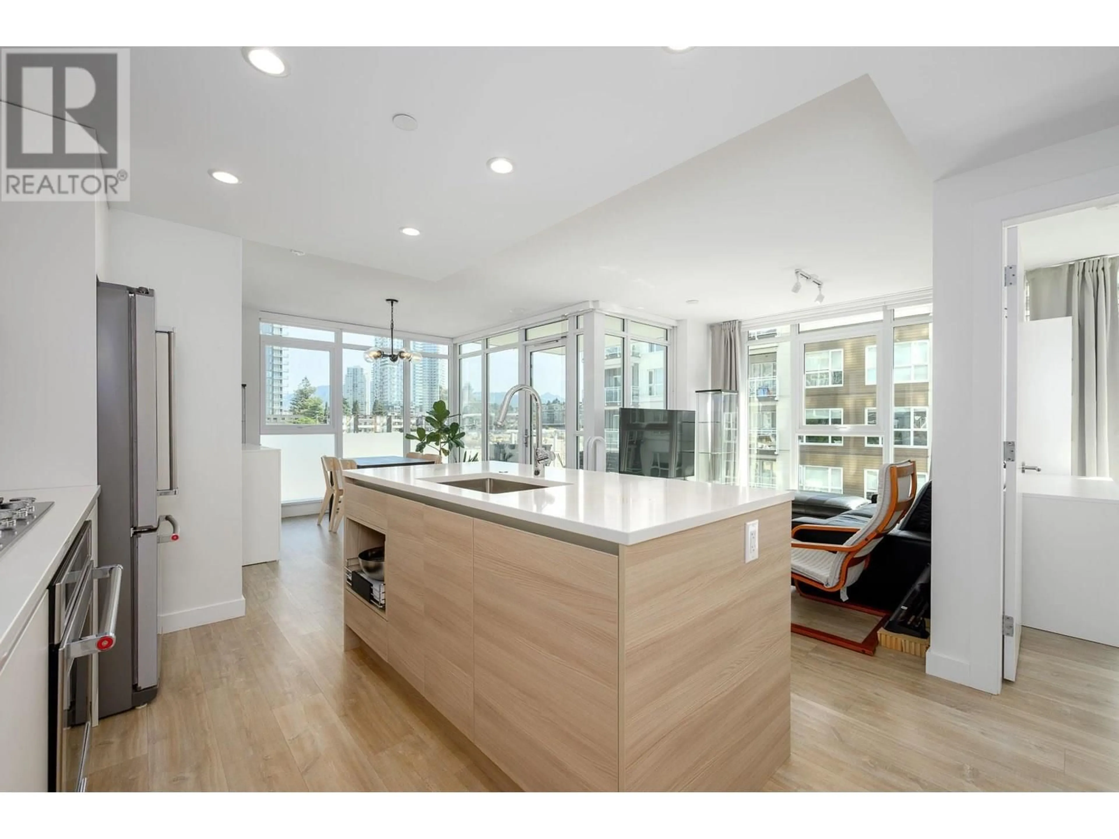 Open concept kitchen, unknown for 407 - 525 FOSTER AVENUE, Coquitlam British Columbia V3J0H6