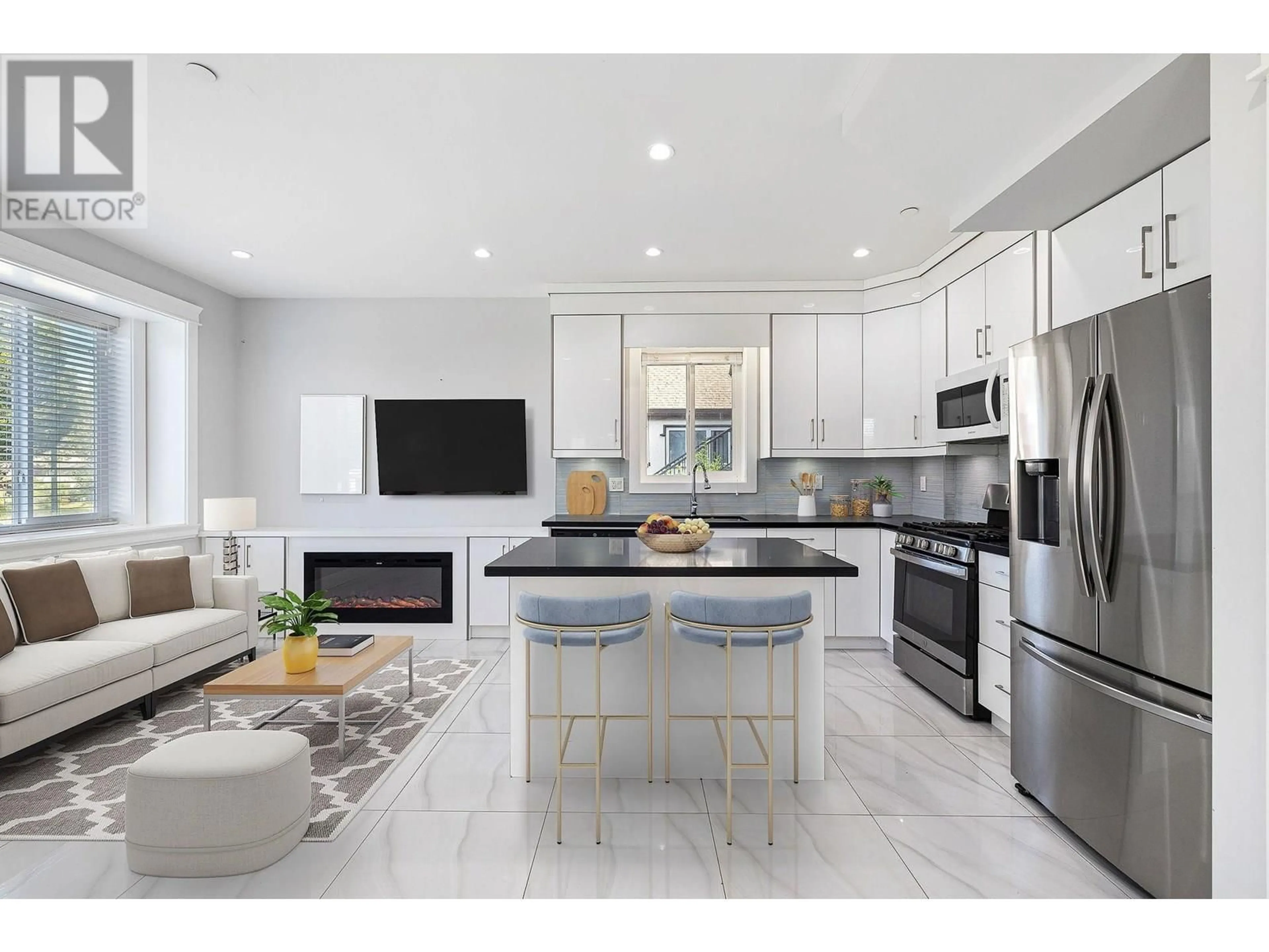 Open concept kitchen, ceramic/tile floor for 1 - 2430 41 AVENUE, Vancouver British Columbia V5R2W4