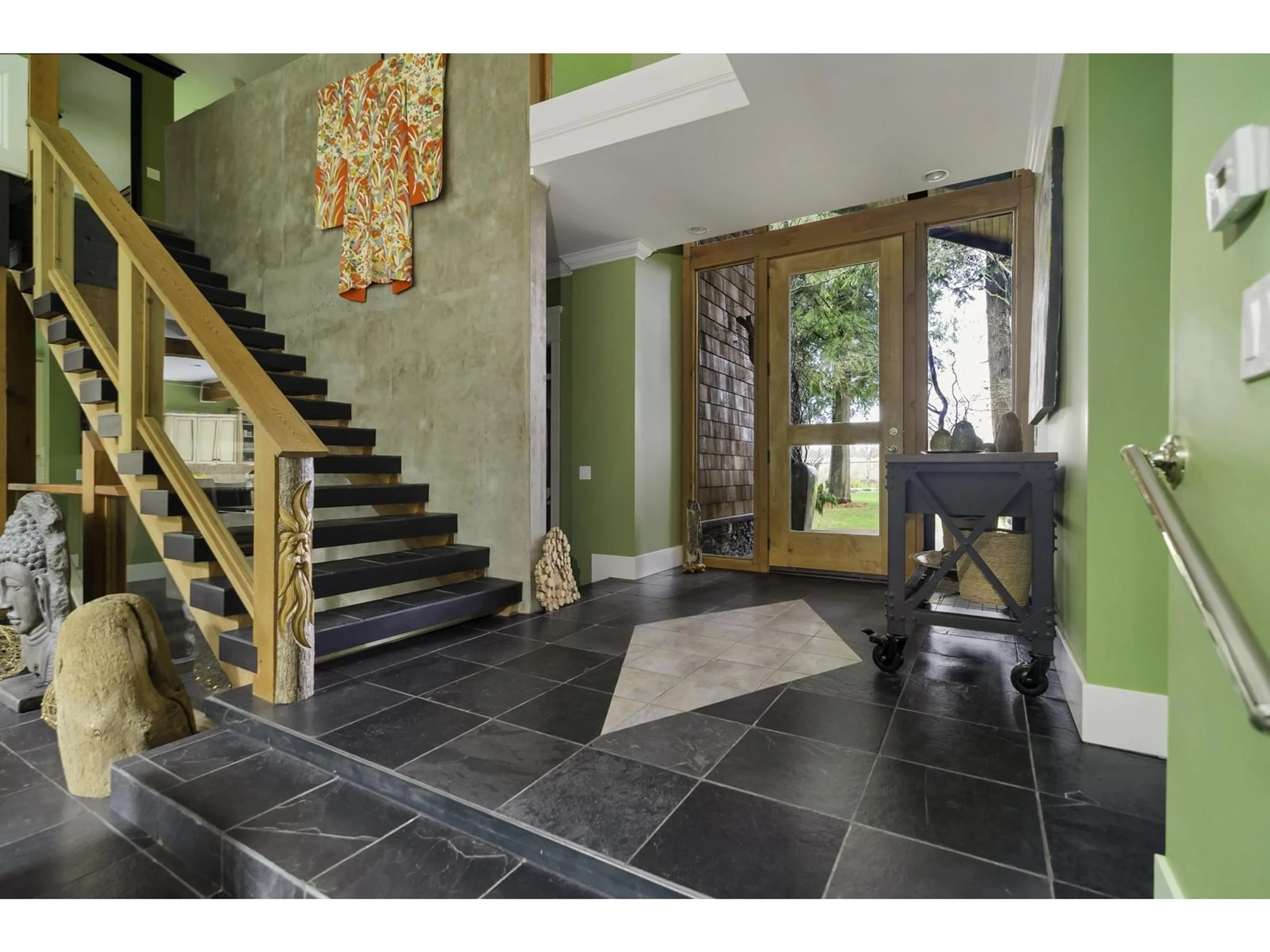 Indoor foyer for 27820 MACLURE, Abbotsford British Columbia V4X1T2
