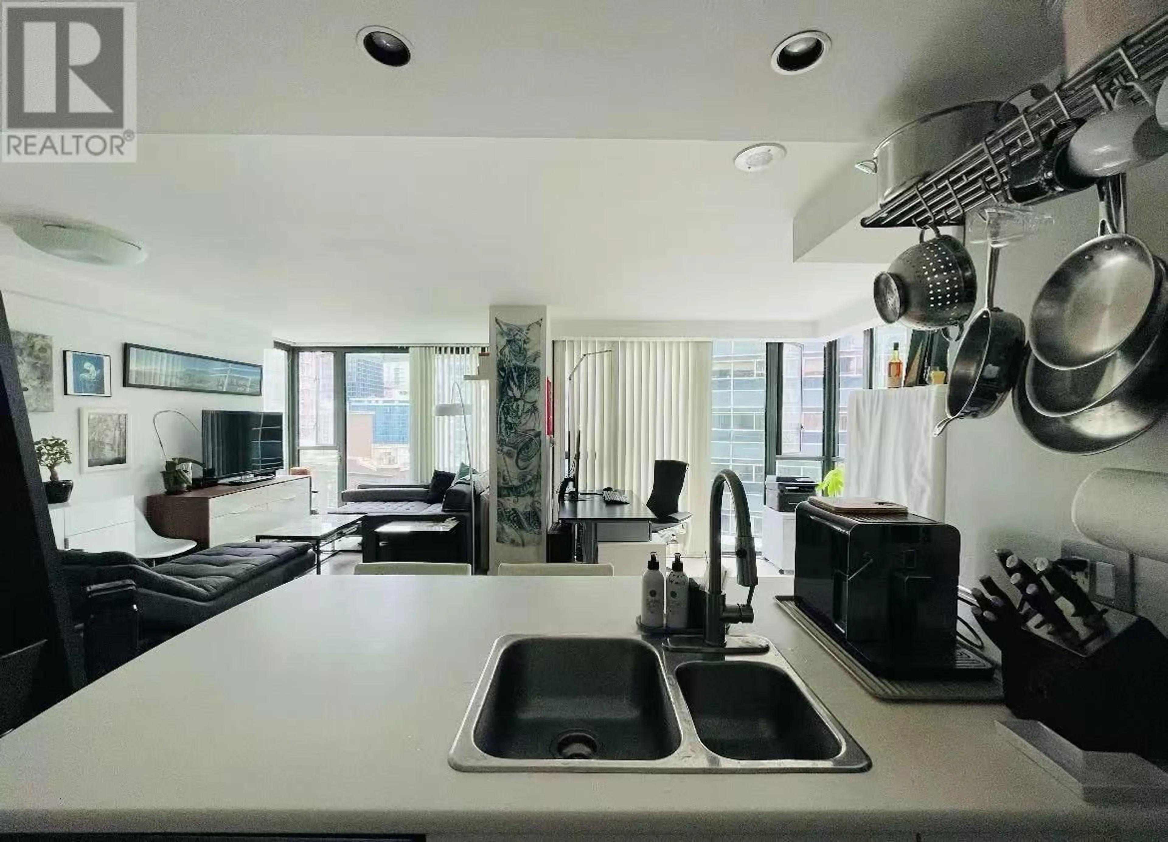 Unknown for 909 - 1331 GEORGIA STREET, Vancouver British Columbia V6E4P1