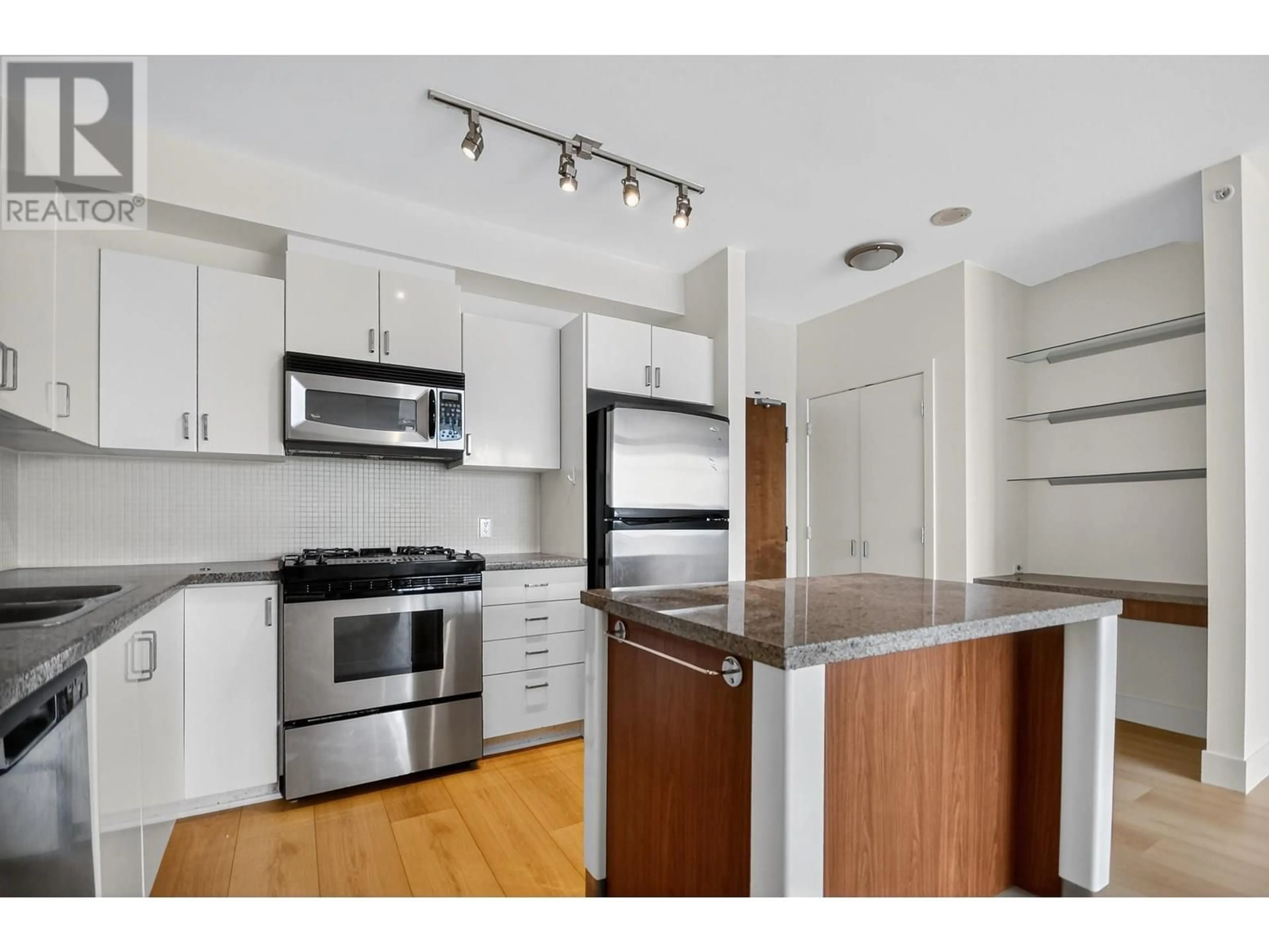 Standard kitchen, wood/laminate floor for 1609 - 155 1ST STREET, North Vancouver British Columbia V7M3N8