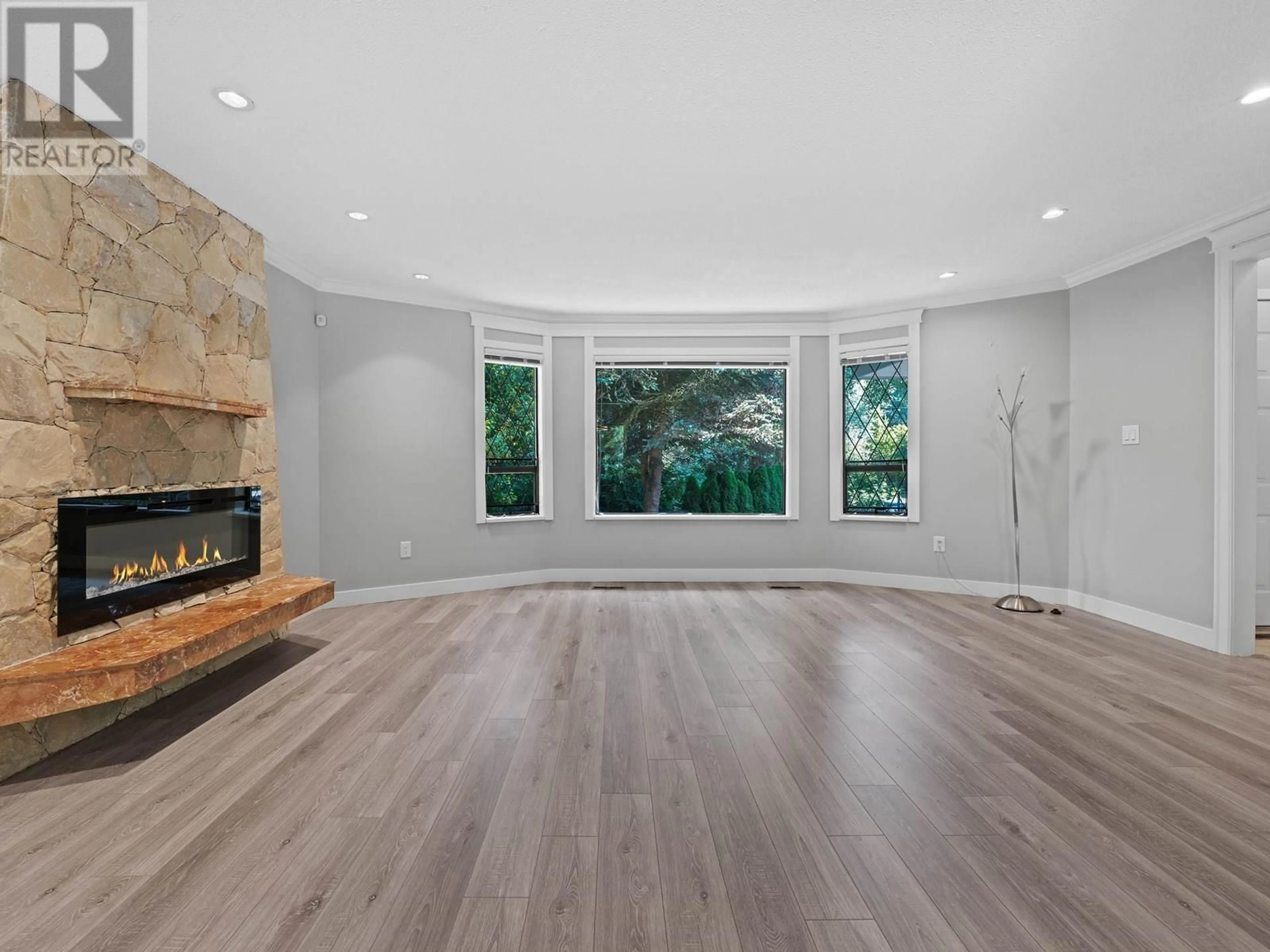 Unknown for 755 WESTCOT ROAD, West Vancouver British Columbia V7S1N8