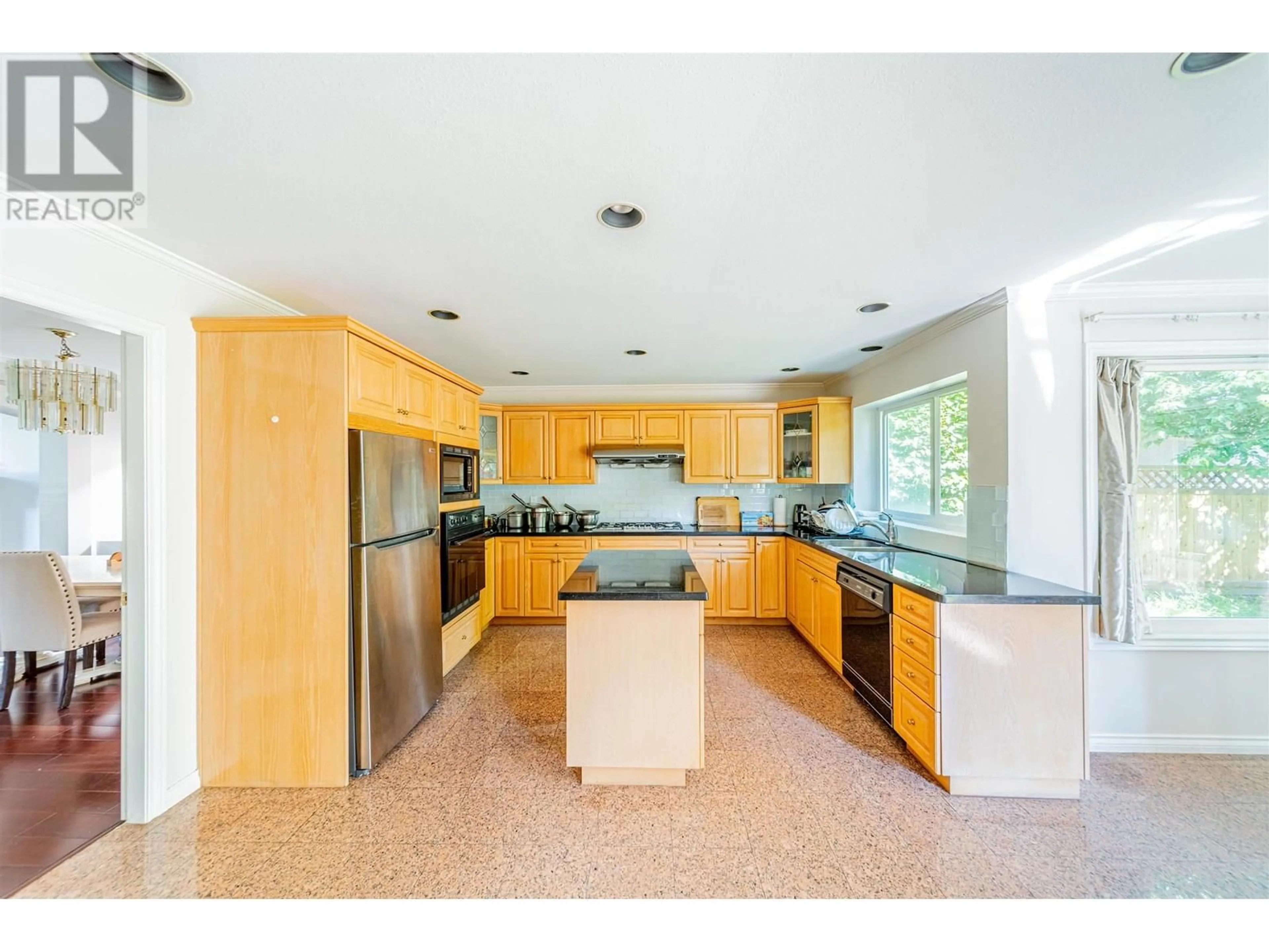 Open concept kitchen, ceramic/tile floor for 6660 LIVINGSTONE PLACE, Richmond British Columbia V7C5N1