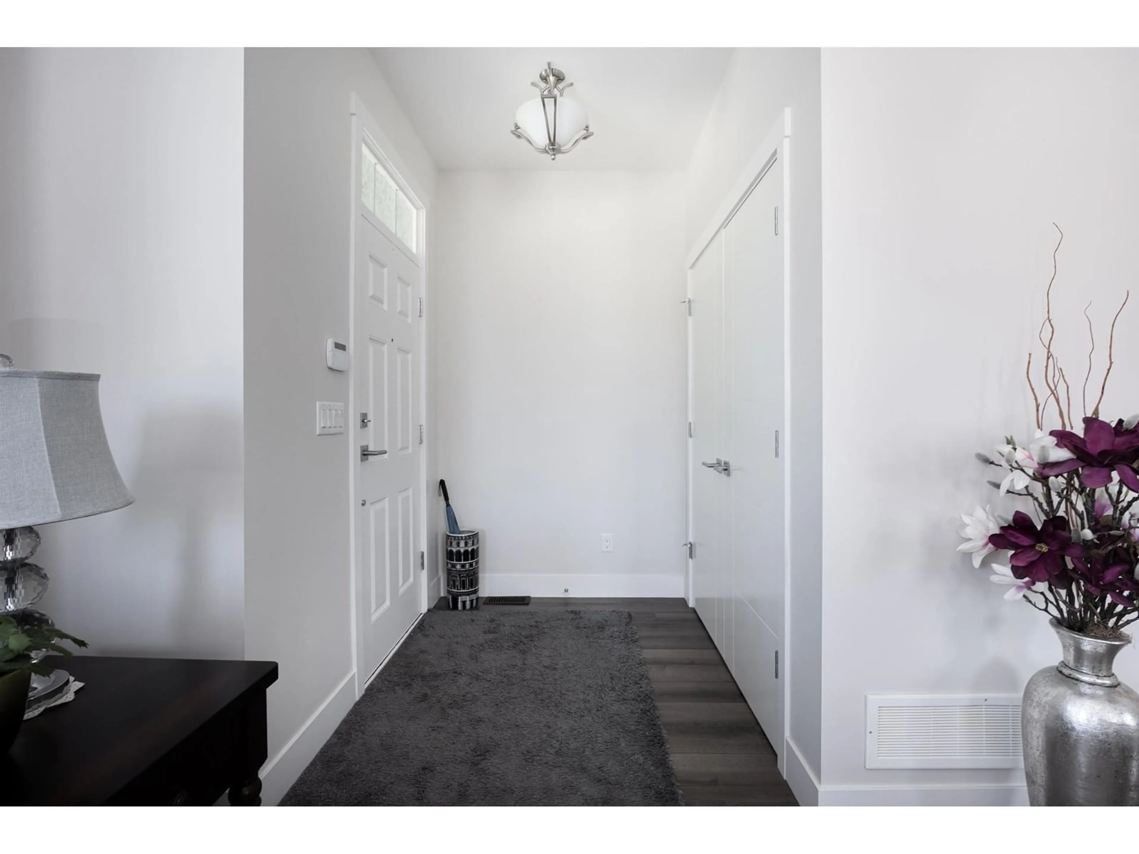 Indoor entryway for 16428 24A, Surrey British Columbia V3Z0V8