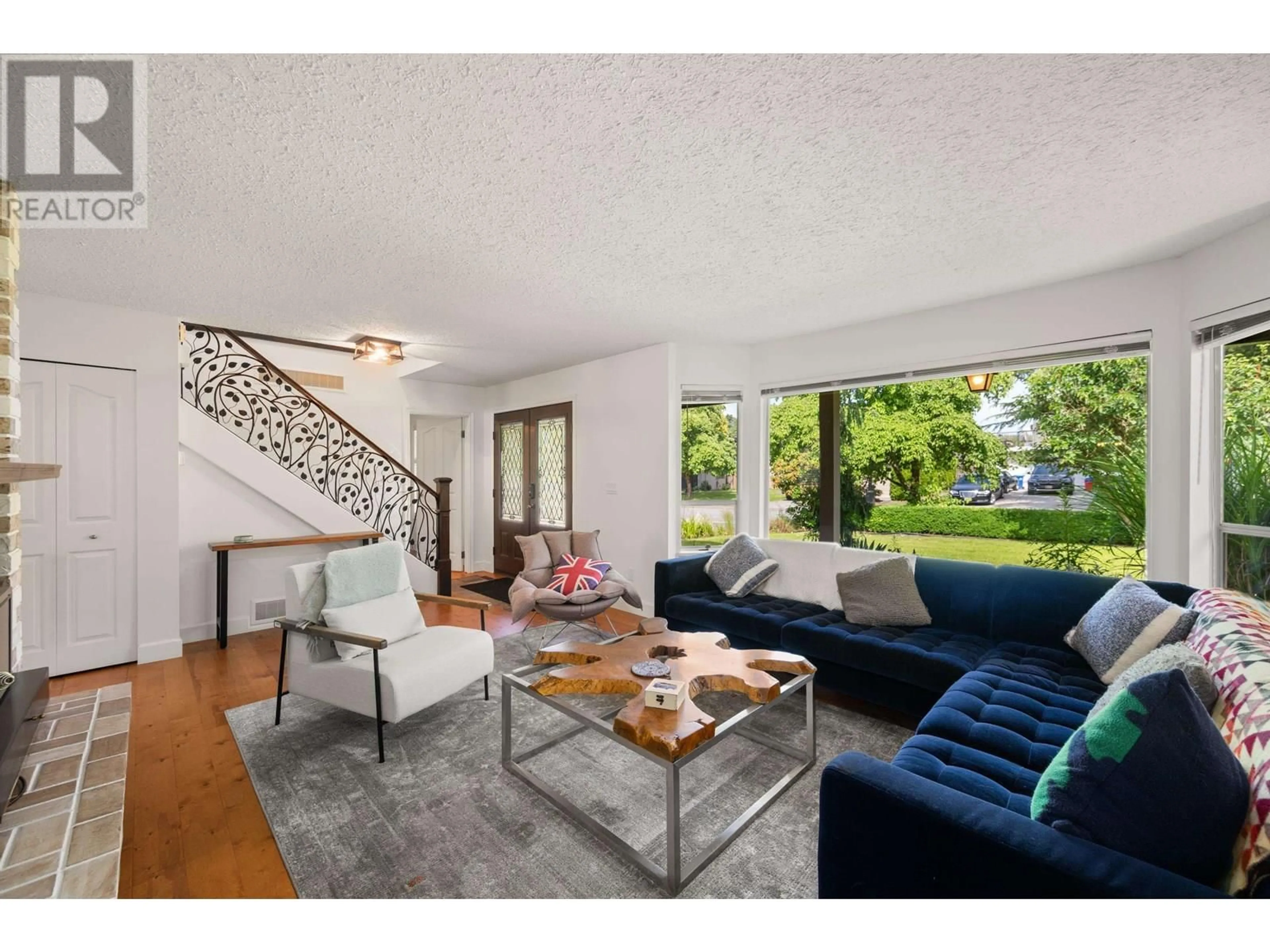 Living room with furniture, unknown for 12449 SKILLEN STREET, Maple Ridge British Columbia V4R2M5