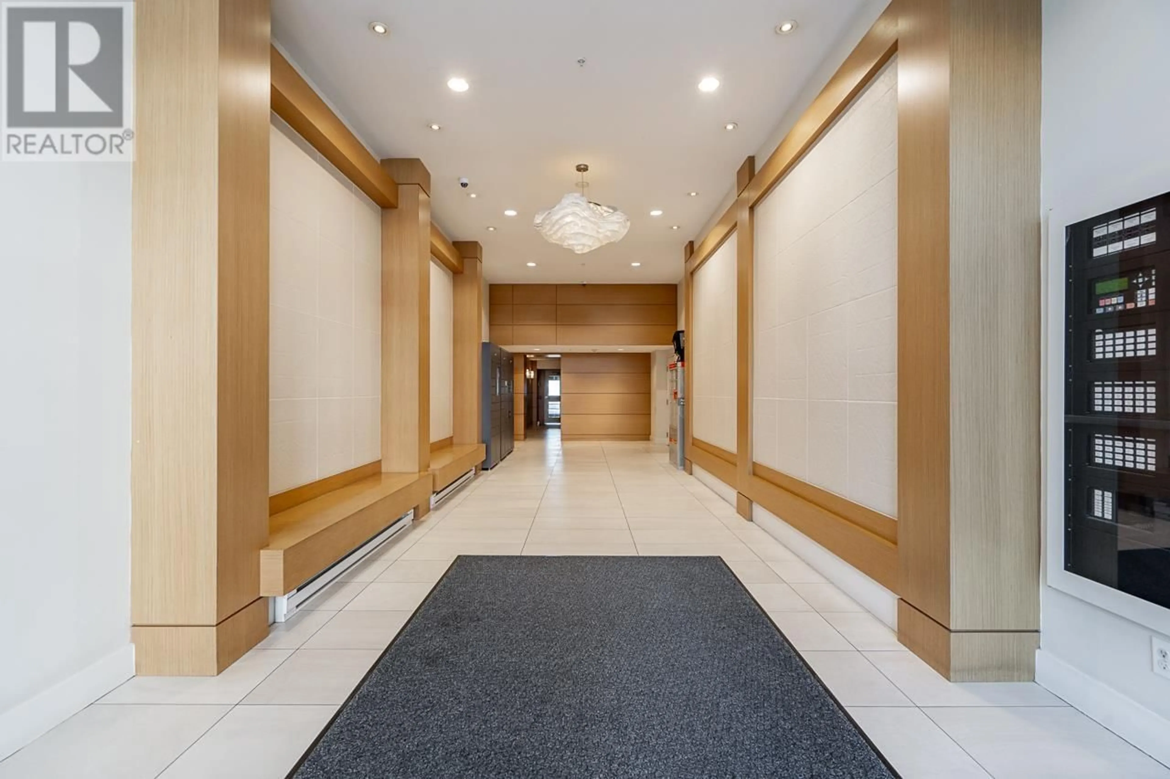 Indoor foyer for 1012 - 668 COLUMBIA STREET, New Westminster British Columbia V3M1A9