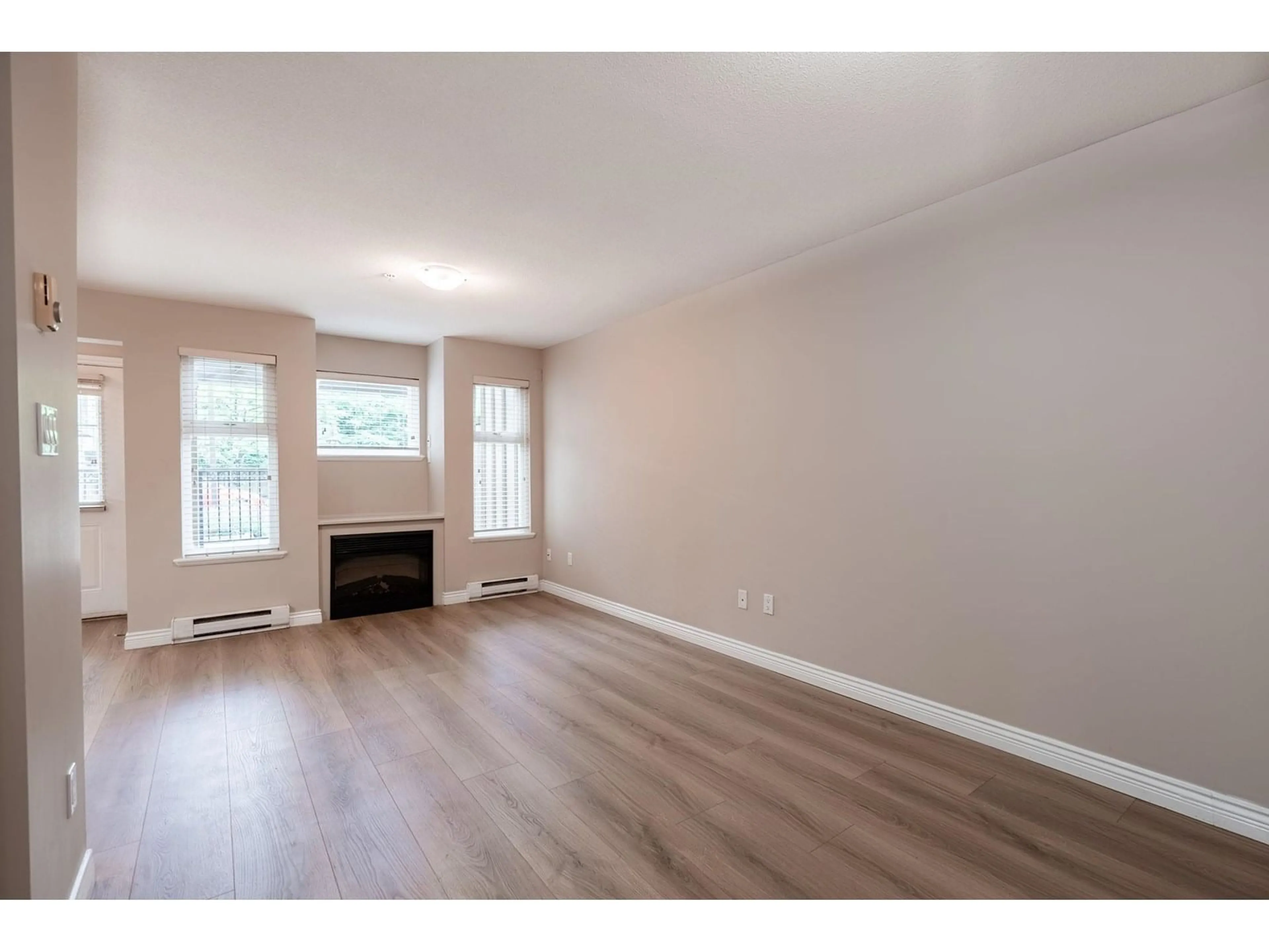 A pic of a room for 113 - 10289 133, Surrey British Columbia V3T0B1