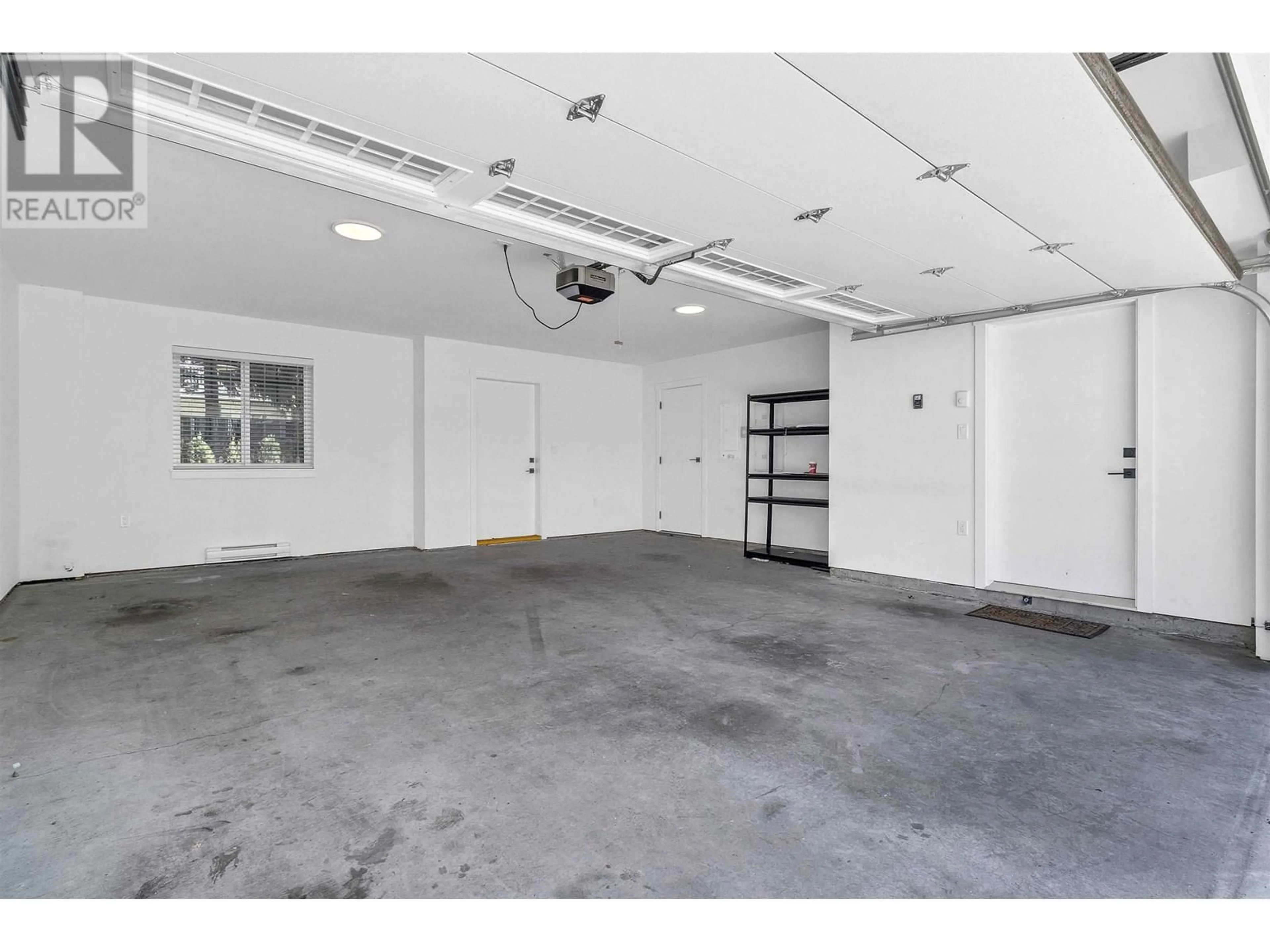 Indoor garage for 3 - 12018 237 STREET, Maple Ridge British Columbia V4R0H6
