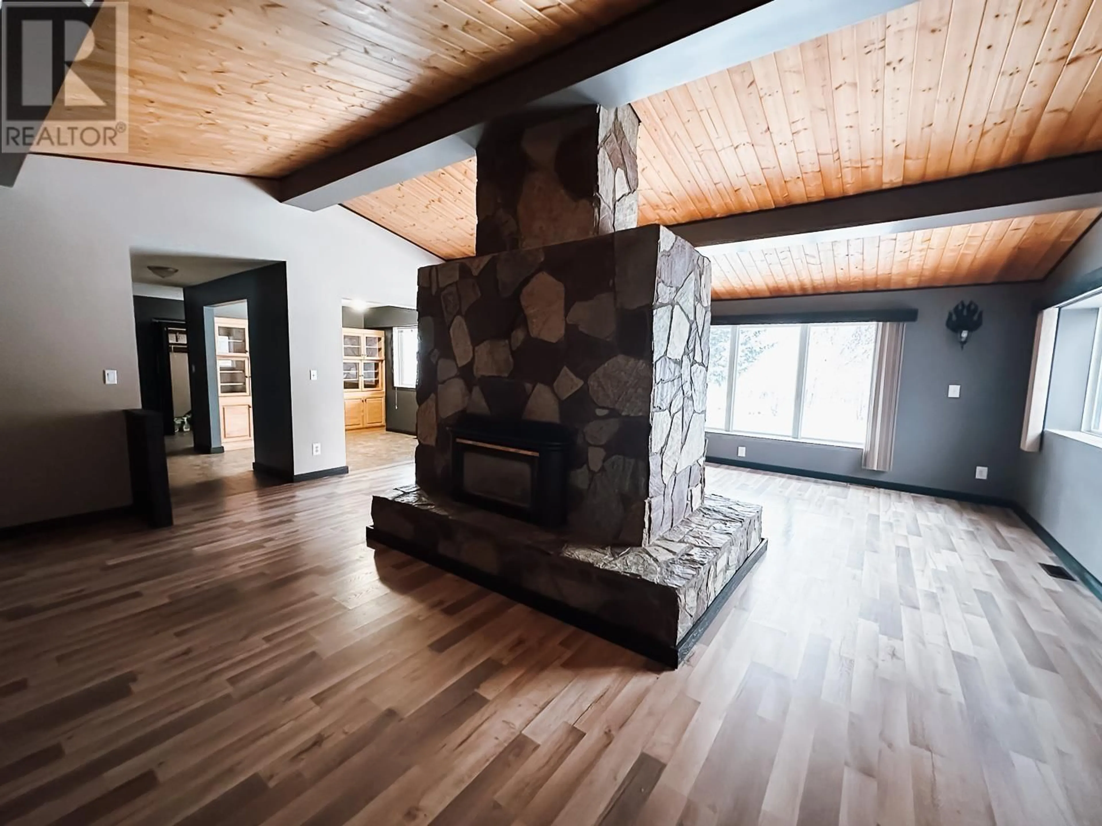 Indoor foyer for 4205 LENO ROAD, Prince George British Columbia V2N6E3