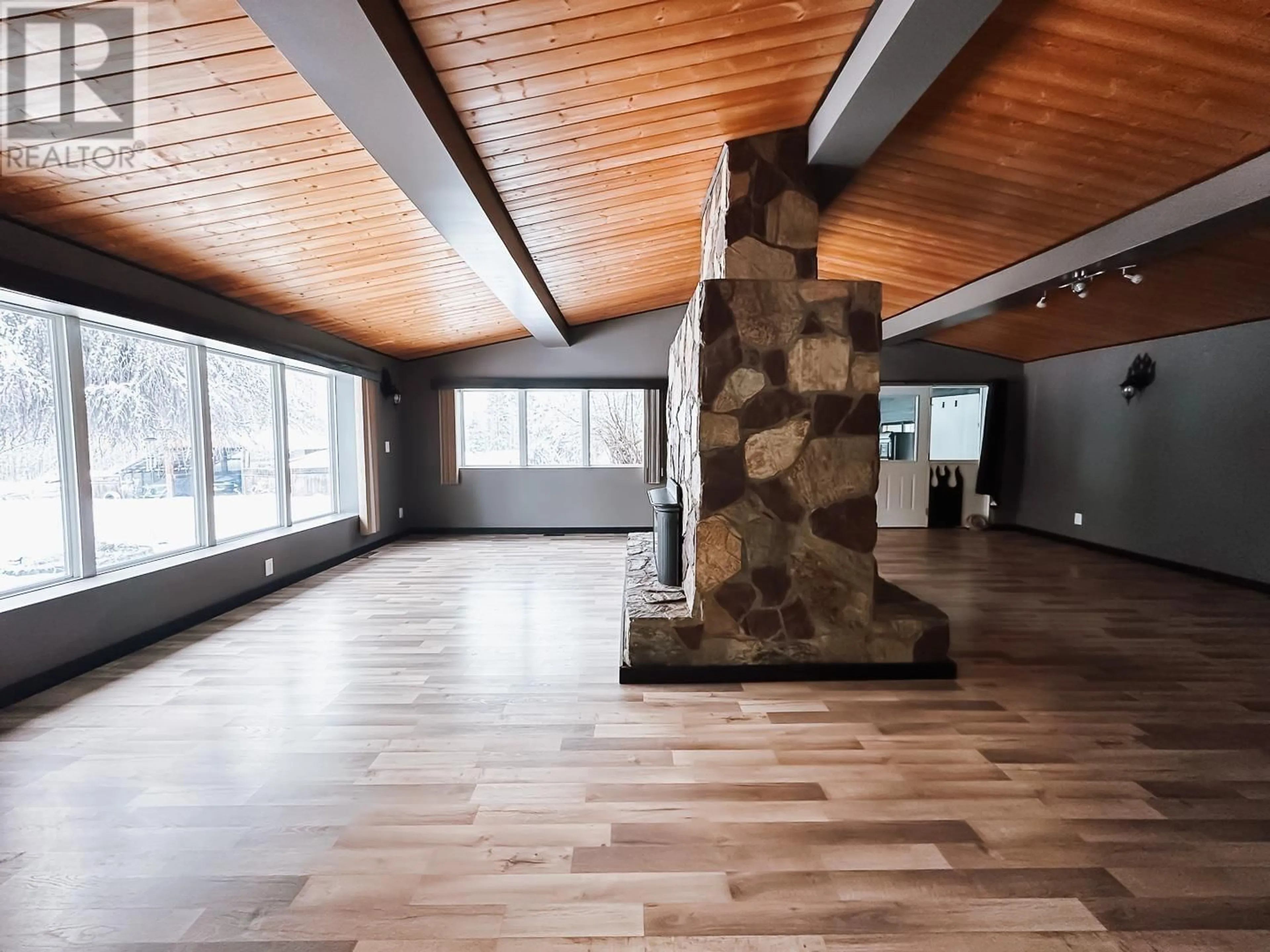 Indoor foyer for 4205 LENO ROAD, Prince George British Columbia V2N6E3