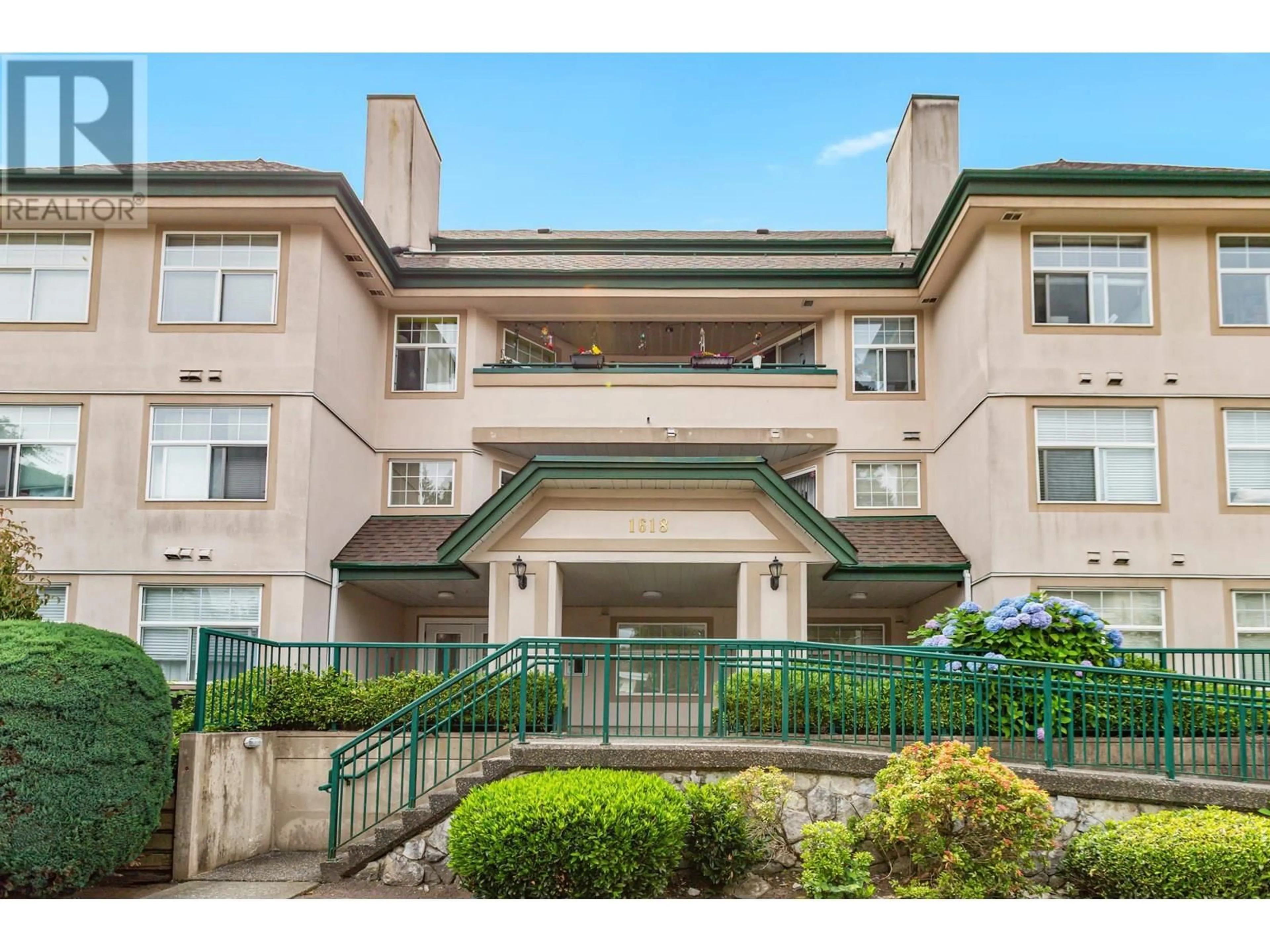 Patio, unknown for 402 - 1618 GRANT AVENUE, Port Coquitlam British Columbia V3B1P3